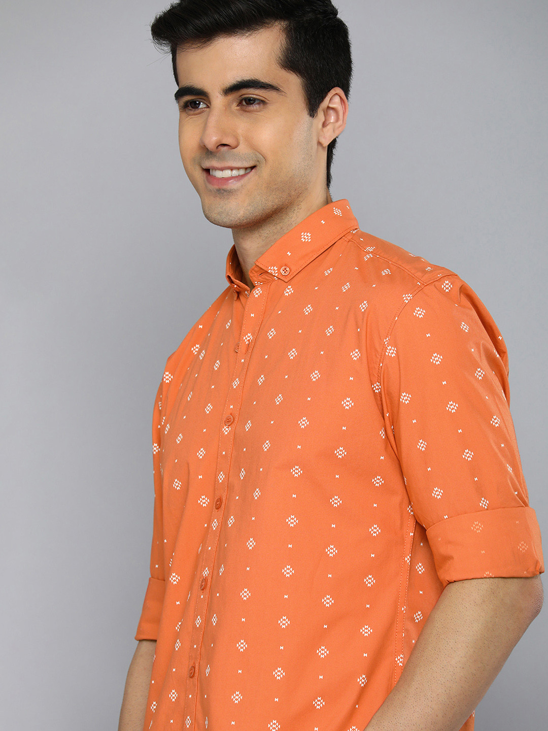 

Mast & Harbour Men Orange & White Printed Pure Cotton Casual Shirt