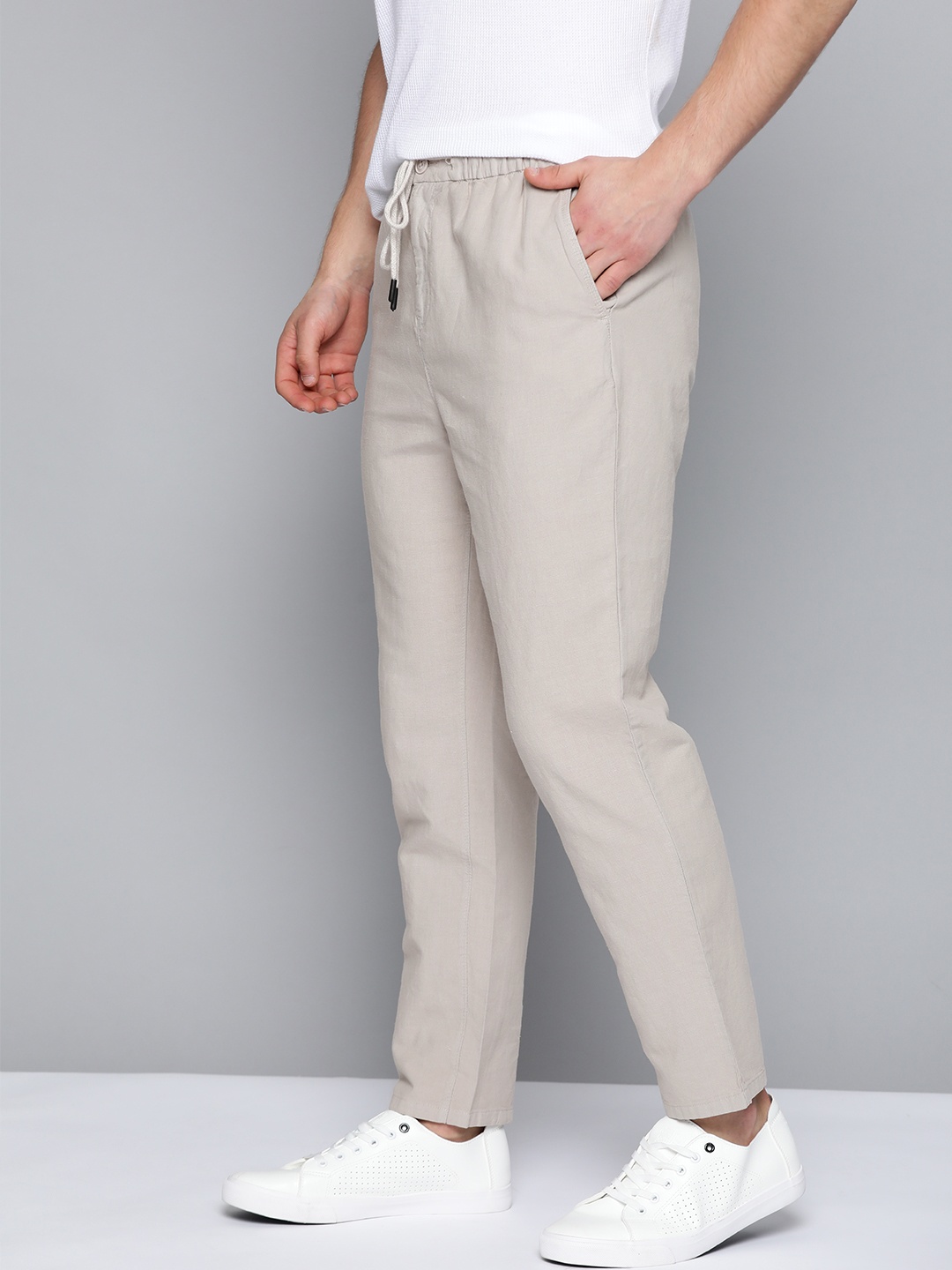 

Mast & Harbour Men Beige Regular Fit Solid Regular Cotton Linen Trousers