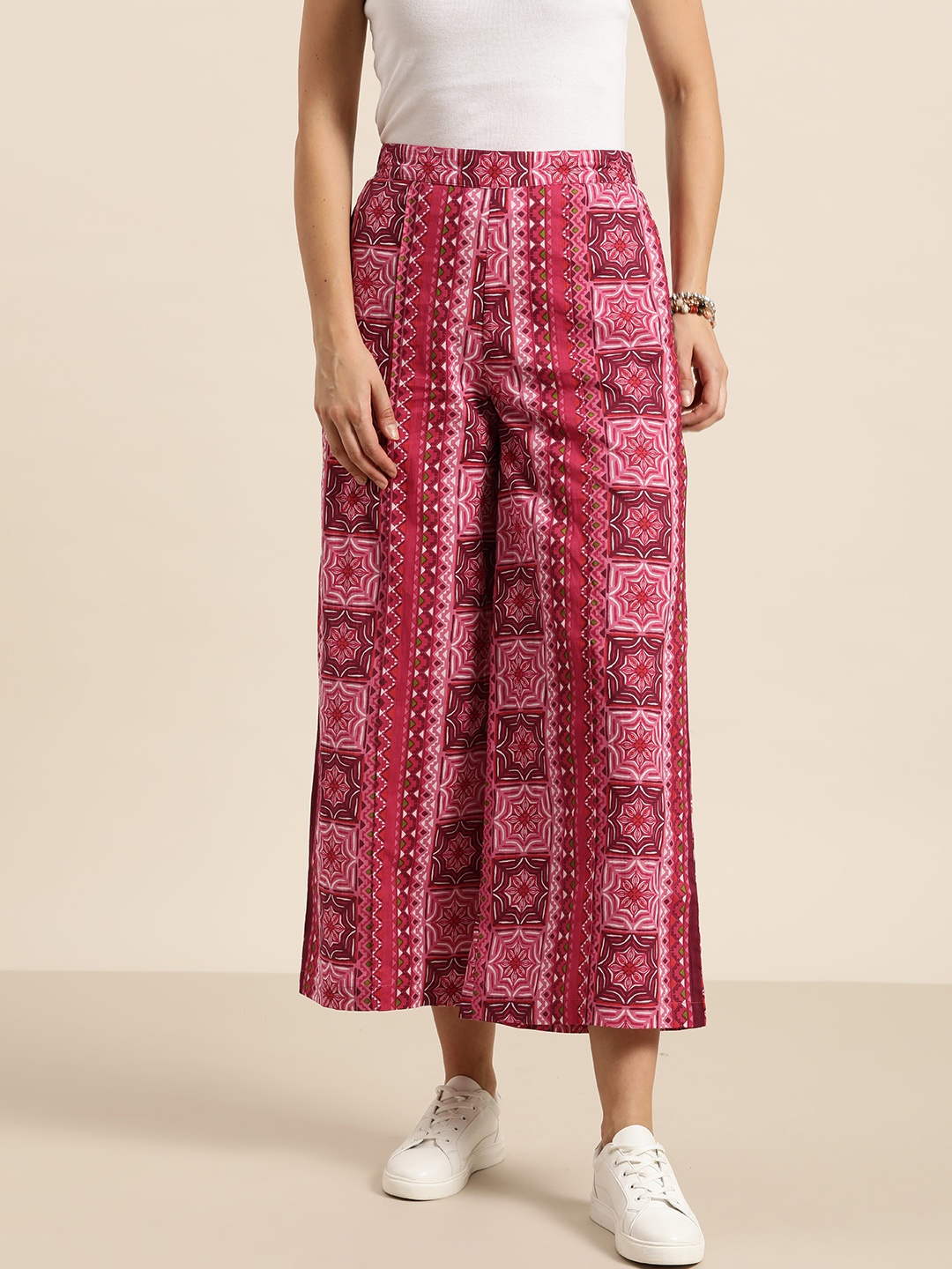 

Sangria Women Pink & Maroon Pure Cotton Printed Cropped Palazzos