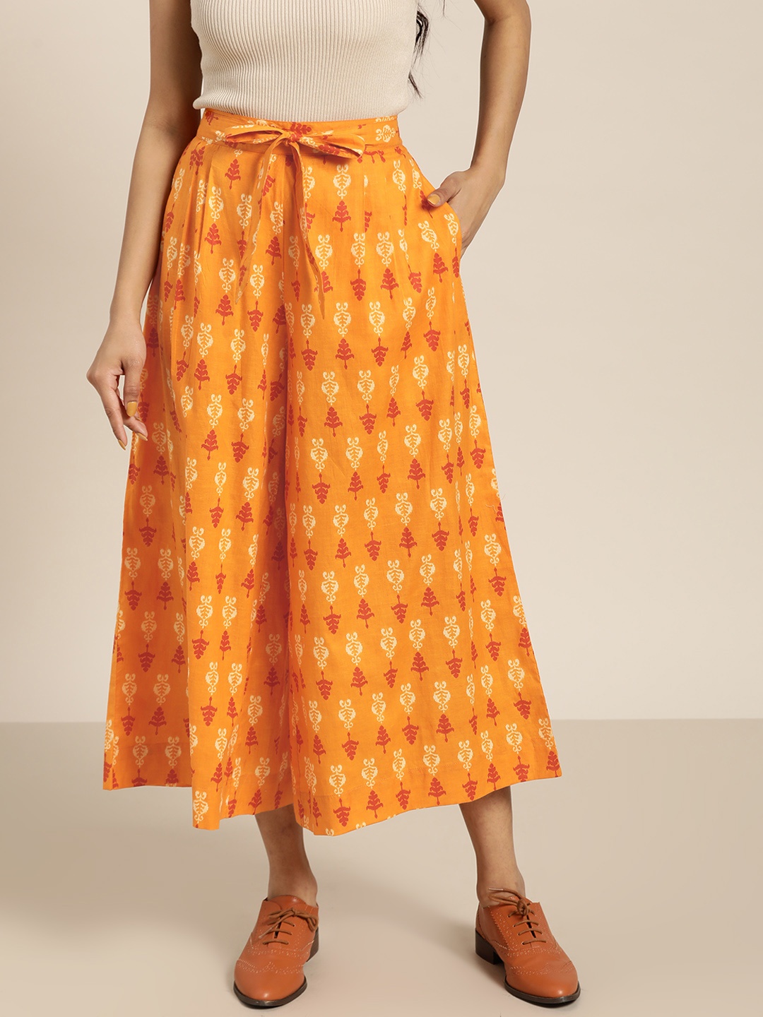 

Sangria Women Mustard Yellow & Maroon Ethnic Motifs Print Pure Cotton Crop Palazzos