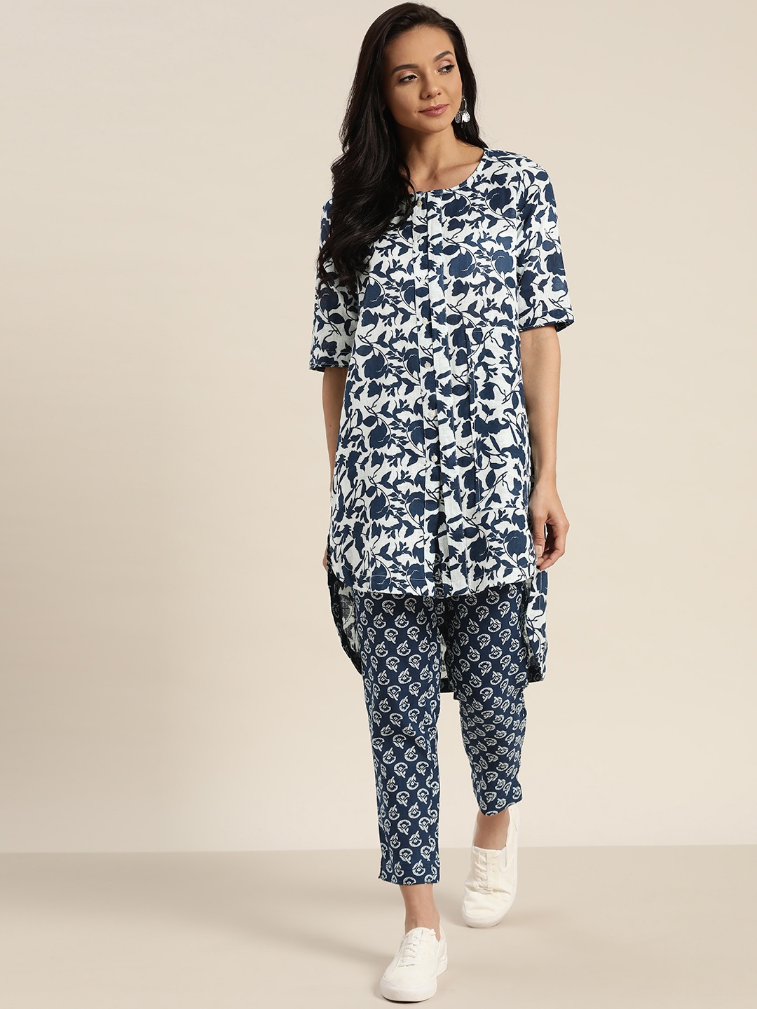 

Sangria Women White & Navy Blue Printed Kurta with Trousers
