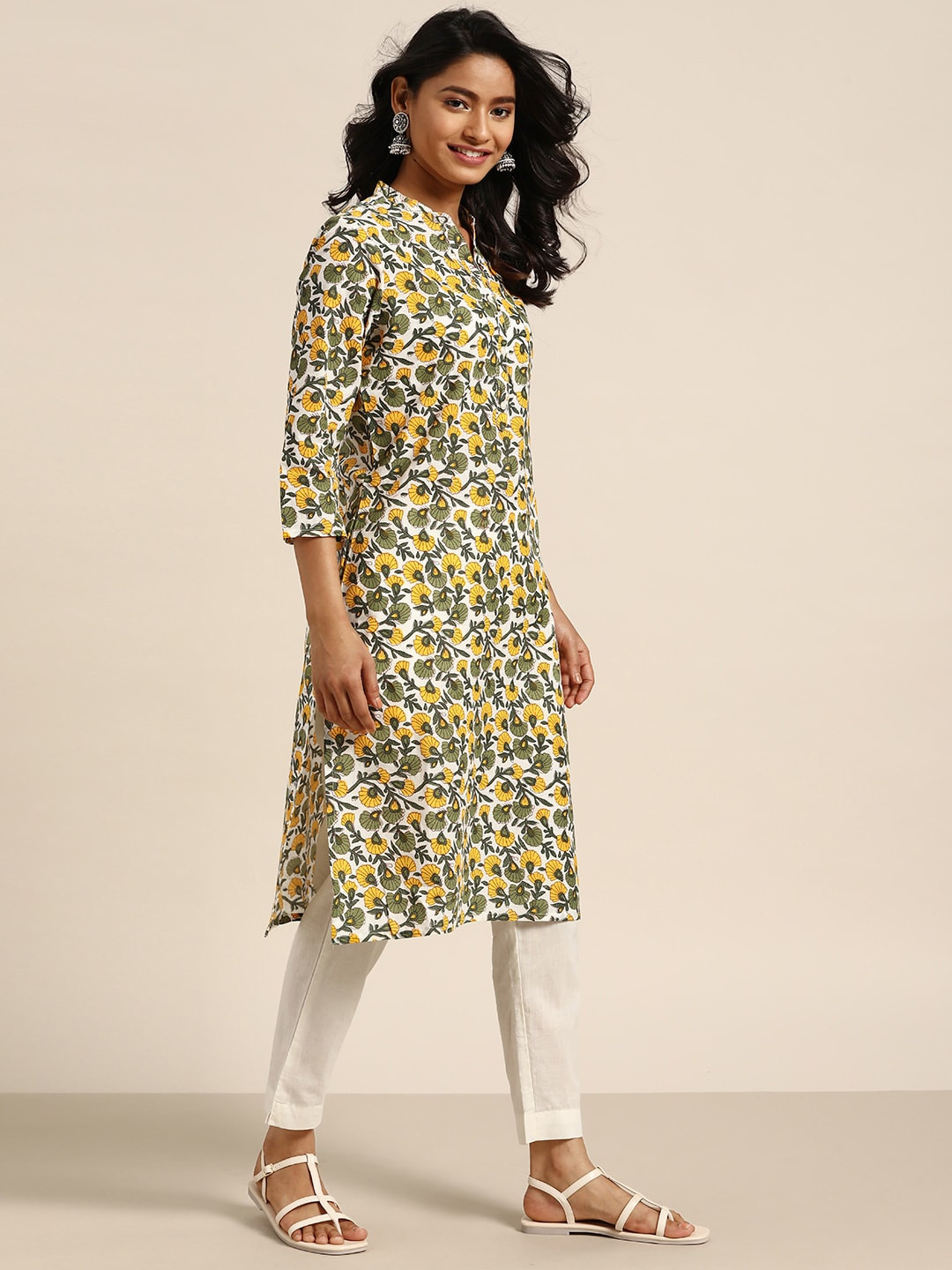 

Sangria Women White & Yellow Floral Print Pure Cotton Kurta