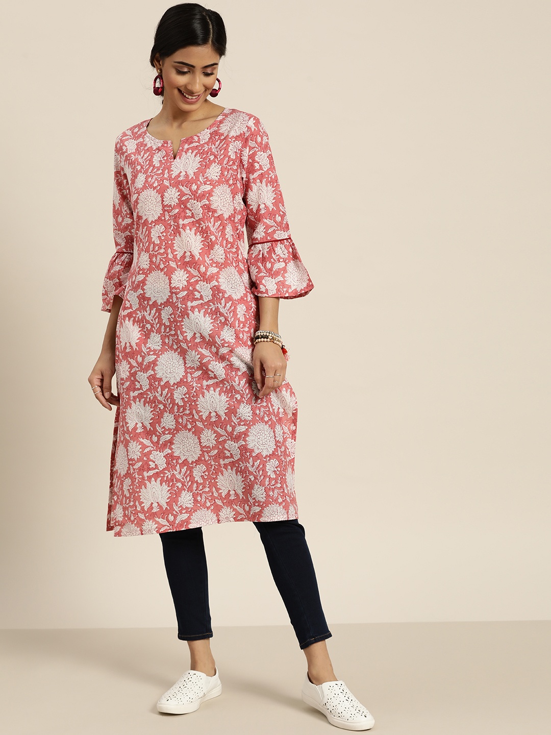 

Sangria Women Pink & White Floral Print Striped Bell Sleeves Straight Kurta