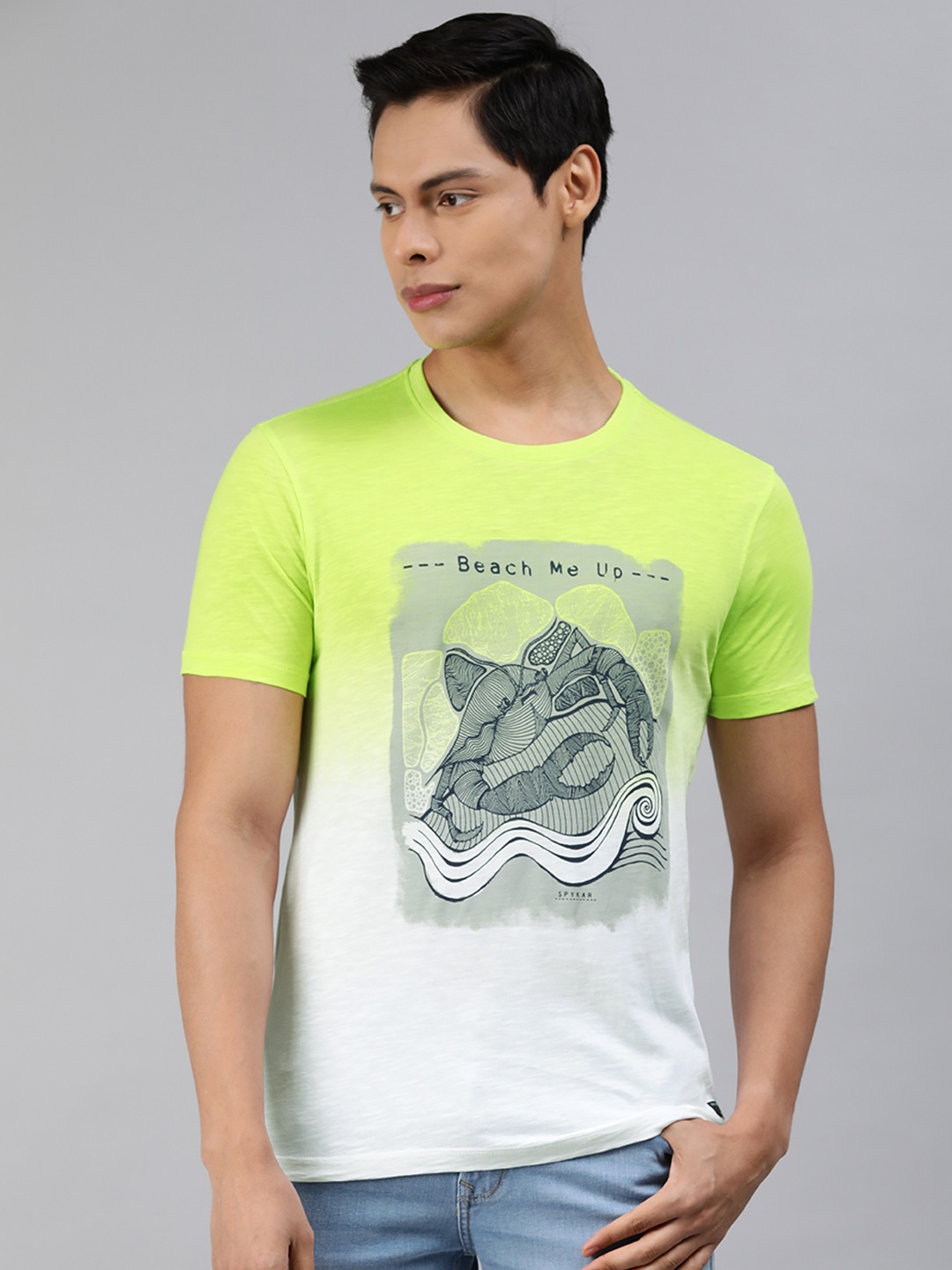 

SPYKAR Men Green White Printed Slim Fit Pure Cotton T-shirt