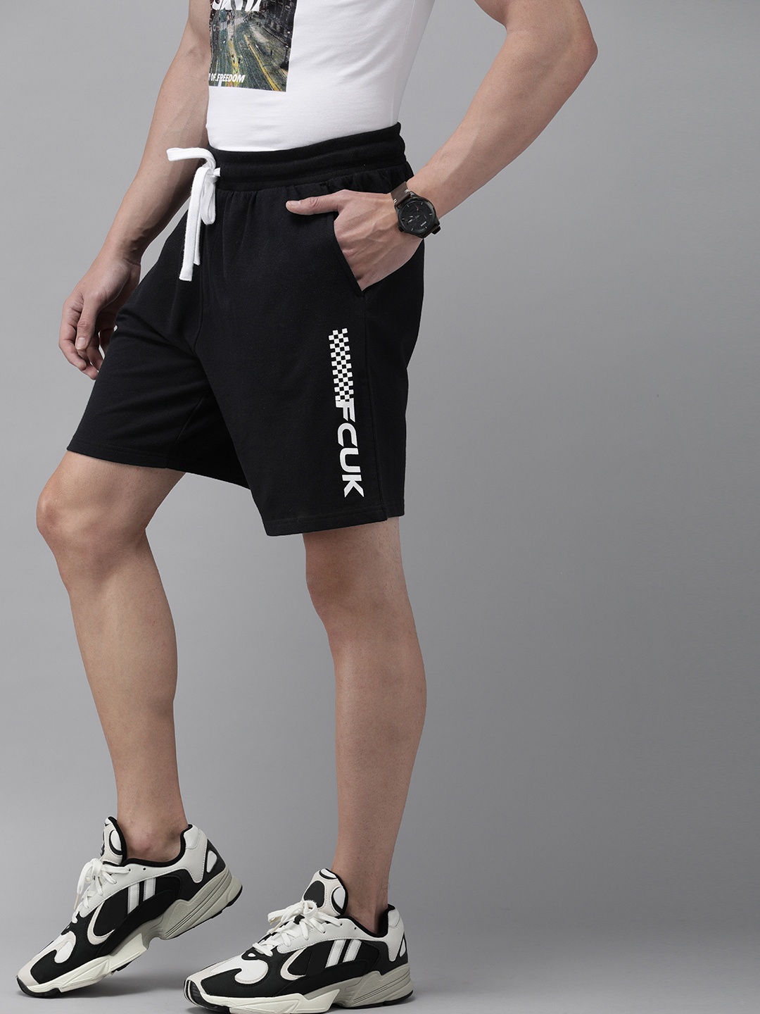 

French Connection Men Black Printed Slim Fit Regular Shorts