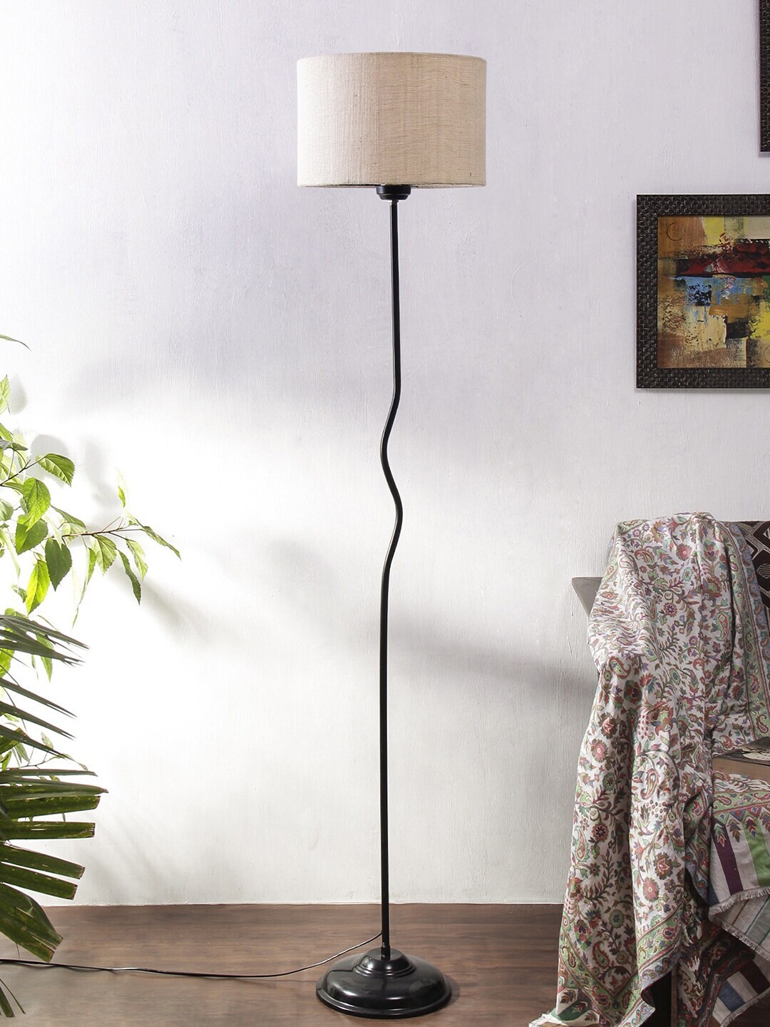 

Devansh White Solid Traditional Club Lamp