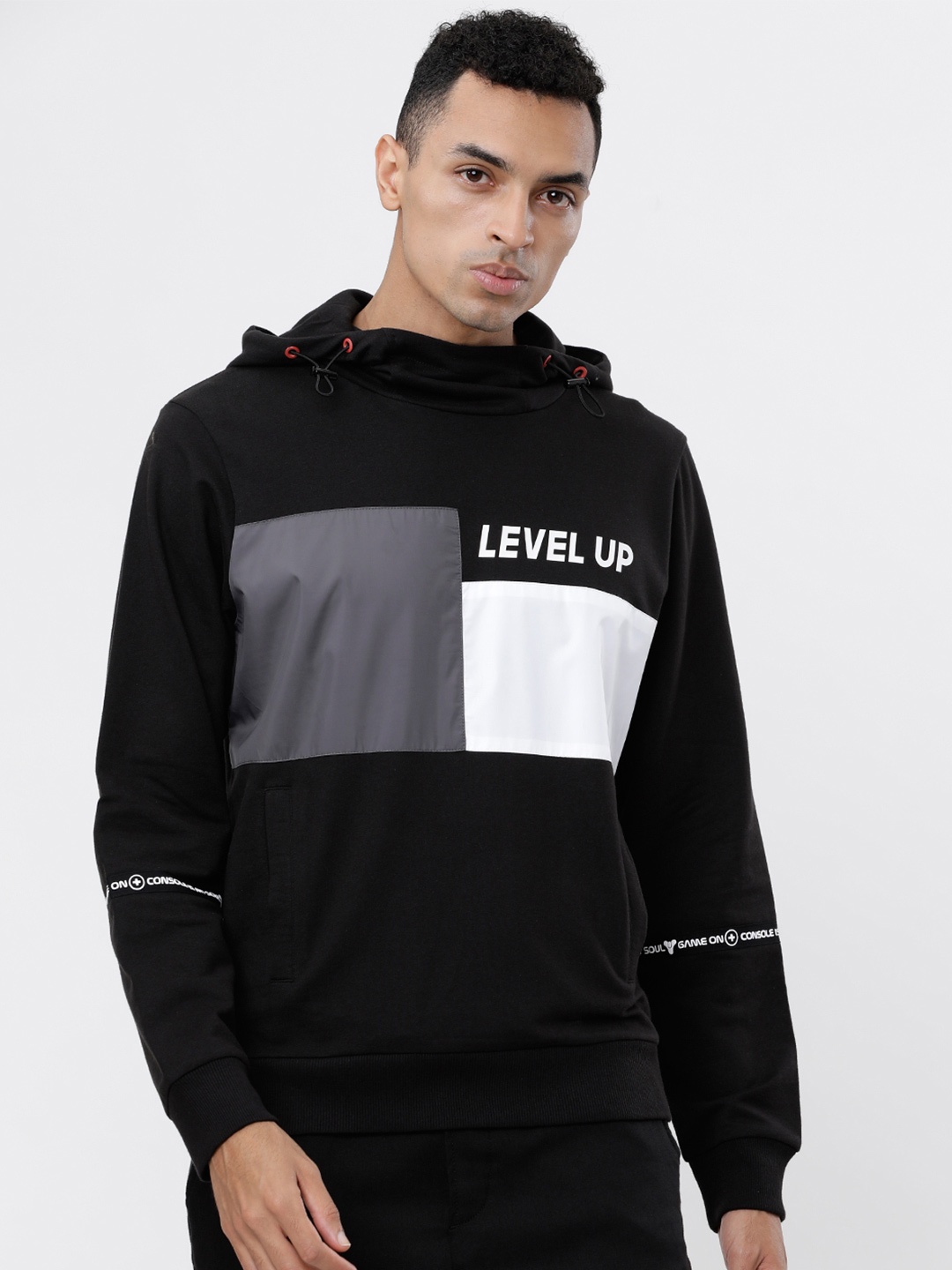 

HIGHLANDER Men Black Cotton Printed Hooded Sweatshirt