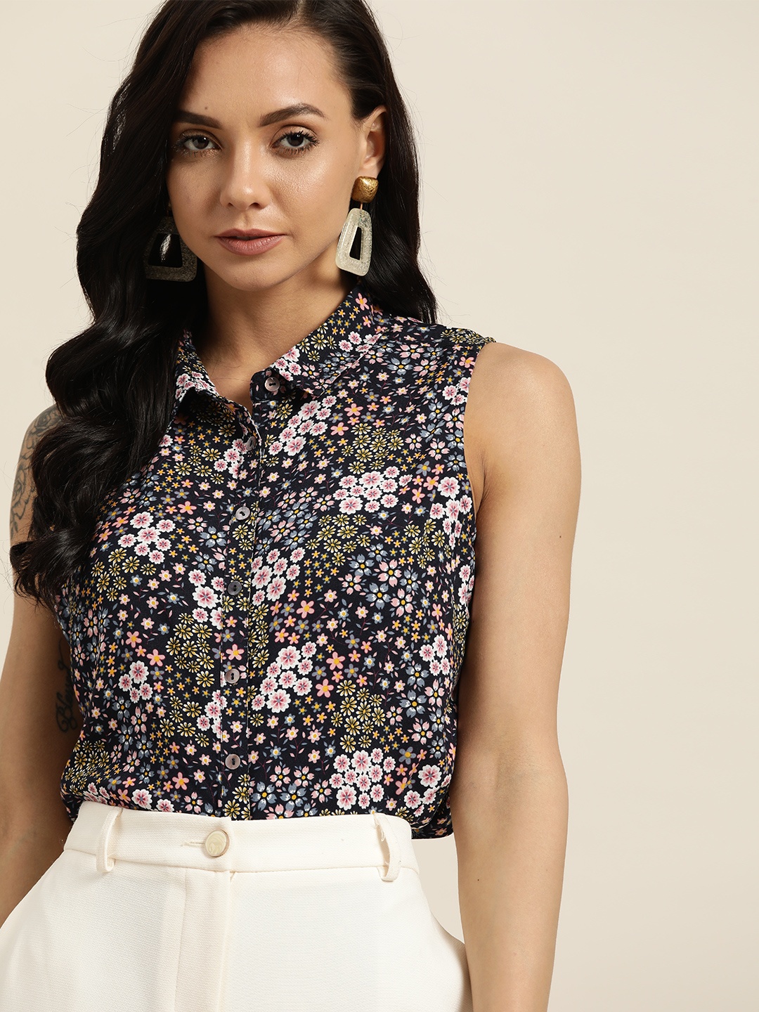 

her by invictus Women Navy Blue & Pink Regular Fit Floral Printed Casual Shirt