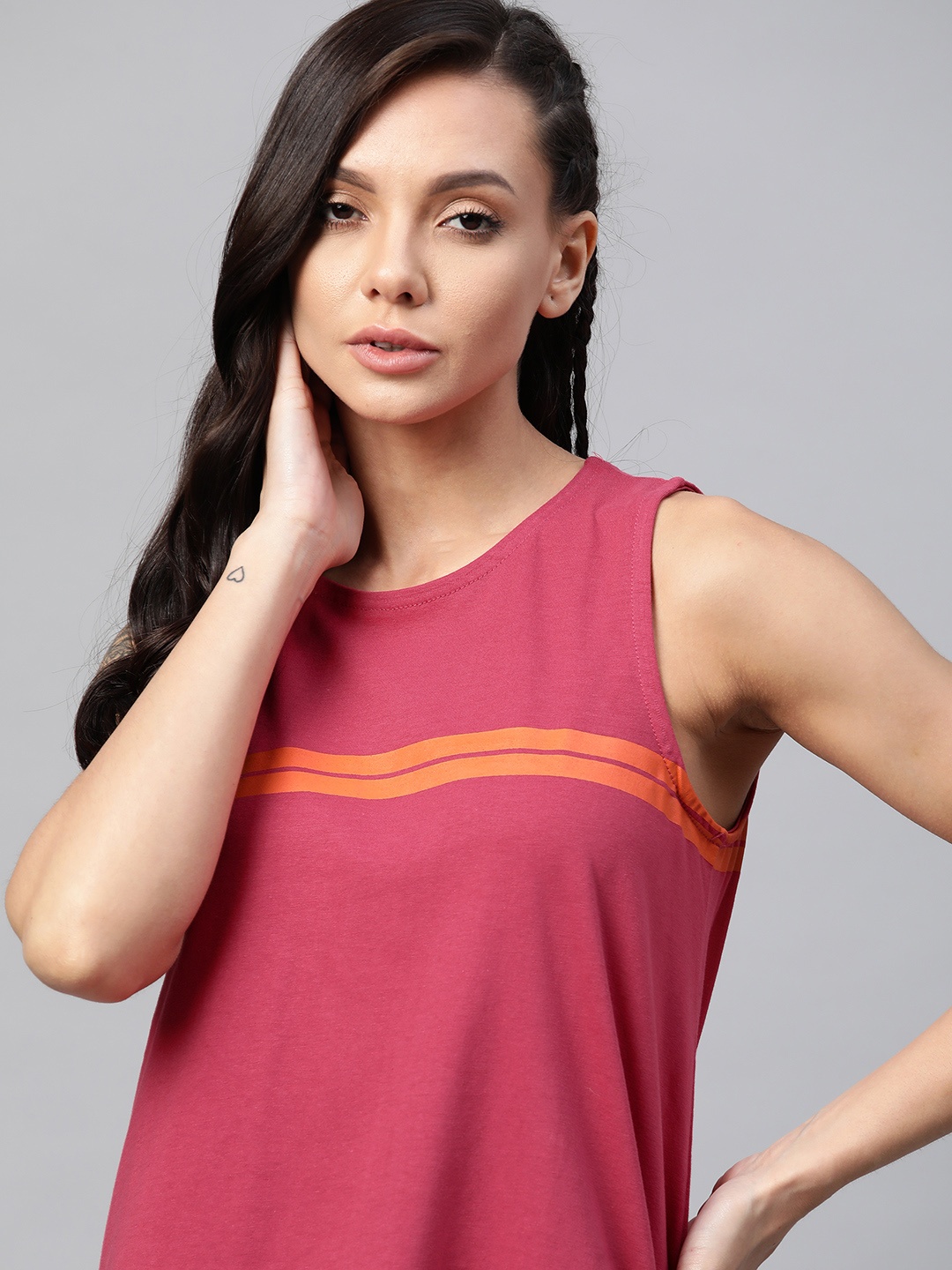 

The Roadster Lifestyle Co Women Pink Striped Detail T-shirt