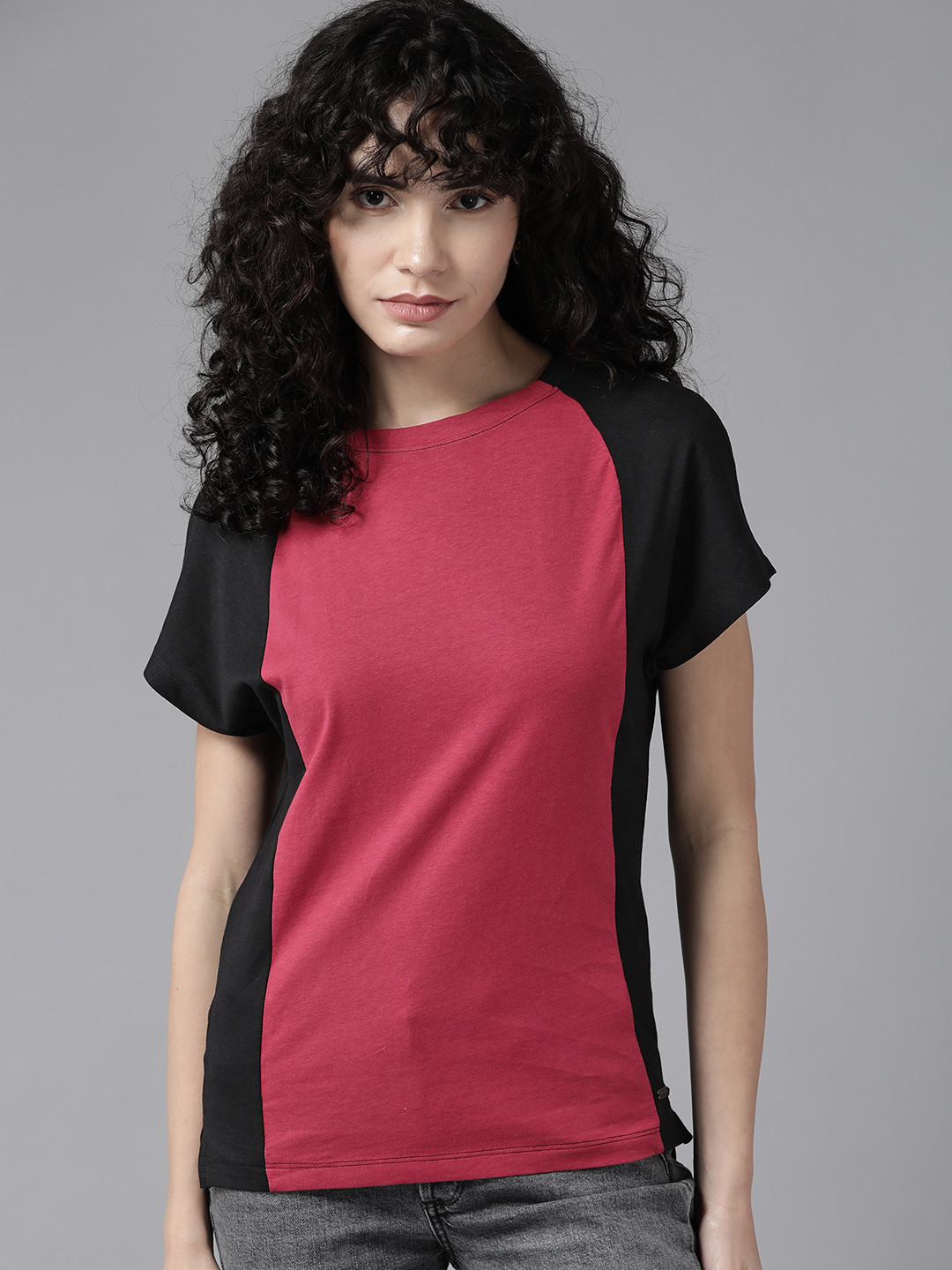 

Roadster Women Black & Maroon Pure Cotton Colourblocked T-shirt