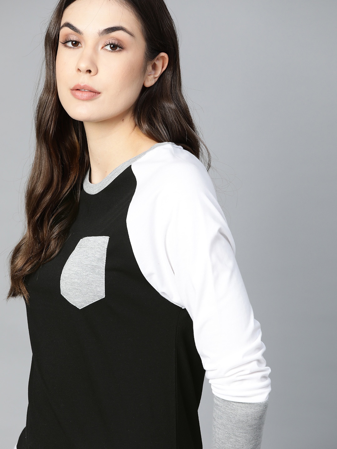 

The Roadster Lifestyle Co Women Black Solid T-shirt
