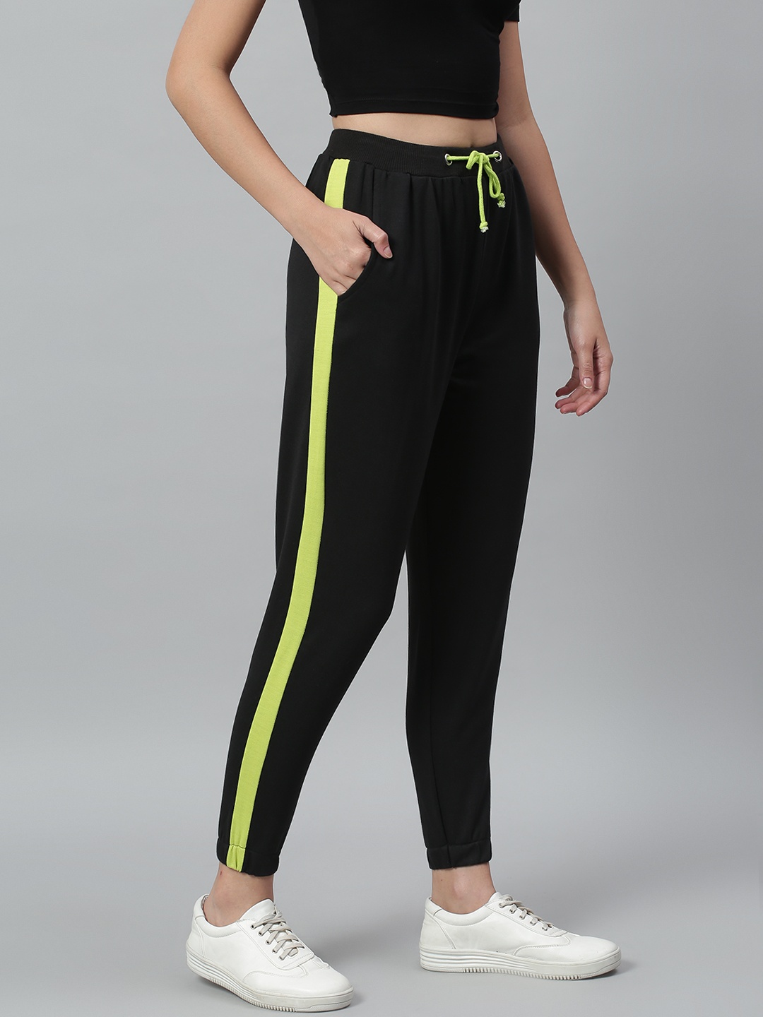 

KASSUALLY Women Black Regular Fit Solid Joggers