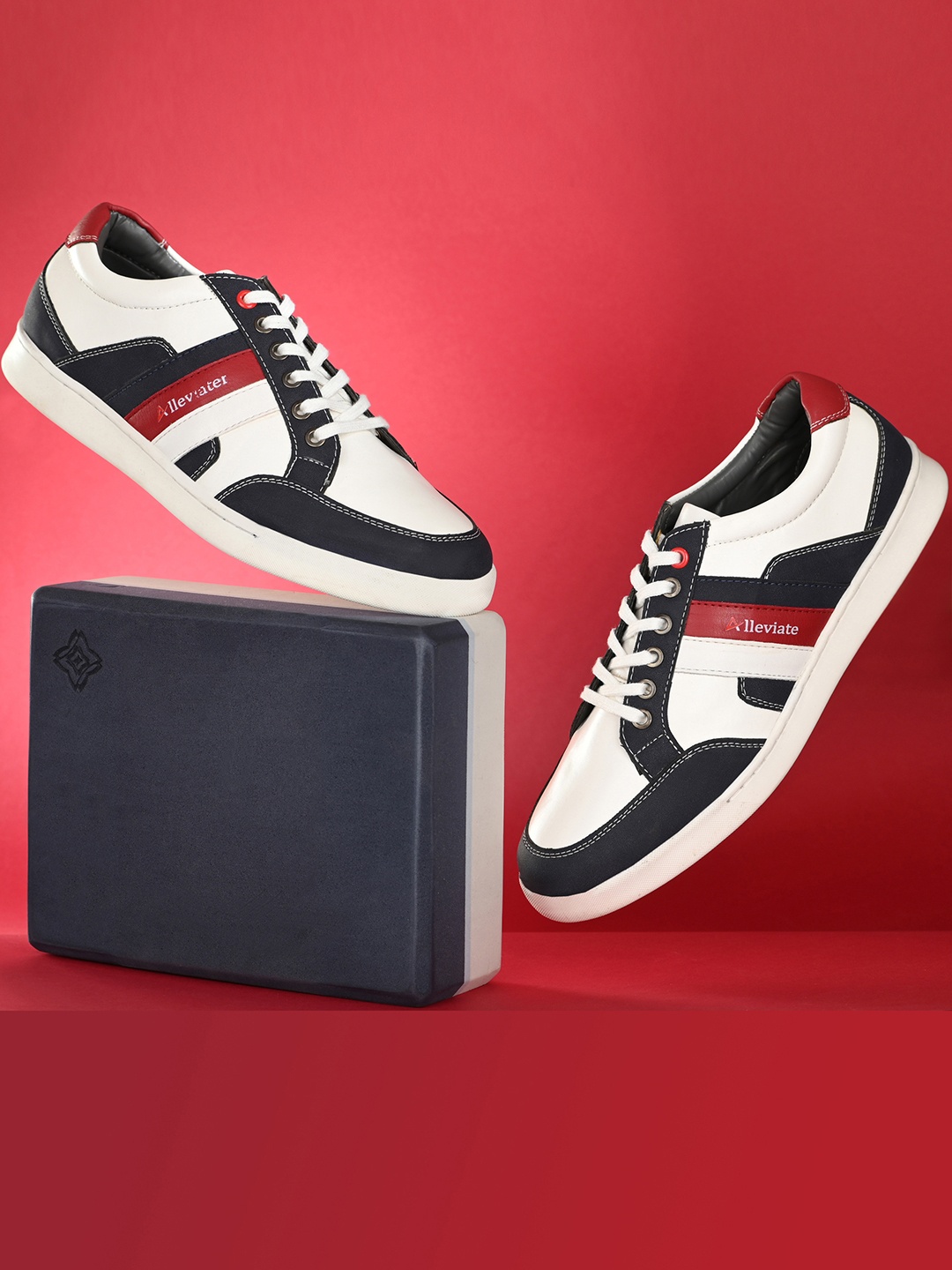 

Alleviater Men Navy Blue & Black Colourblocked Sneakers
