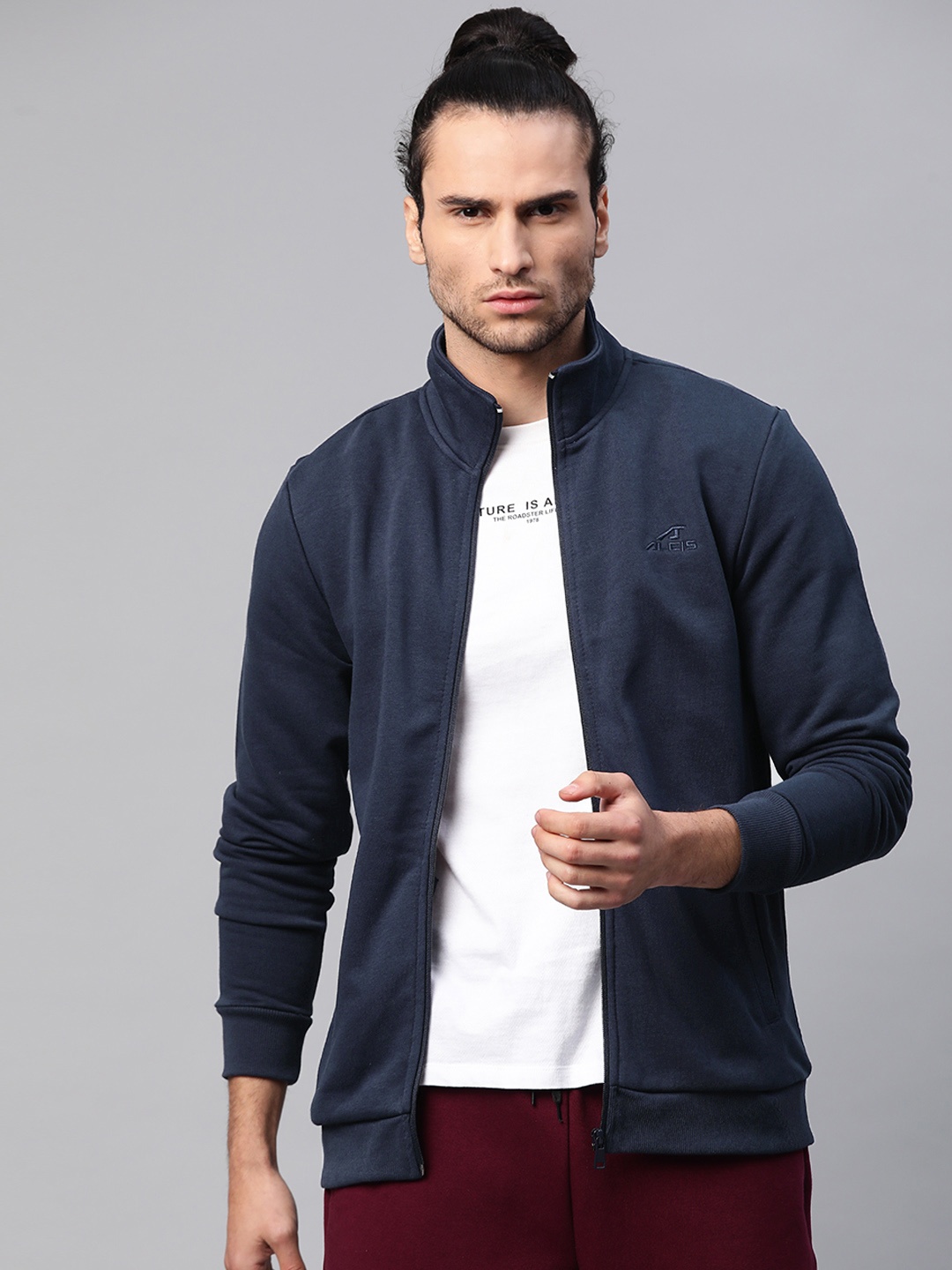 

Alcis Men Navy Blue Solid Sweatshirt