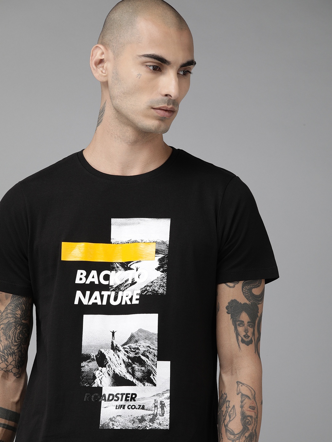 

The Roadster Lifestyle Co Men Black Printed Round Neck Pure Cotton T-shirt