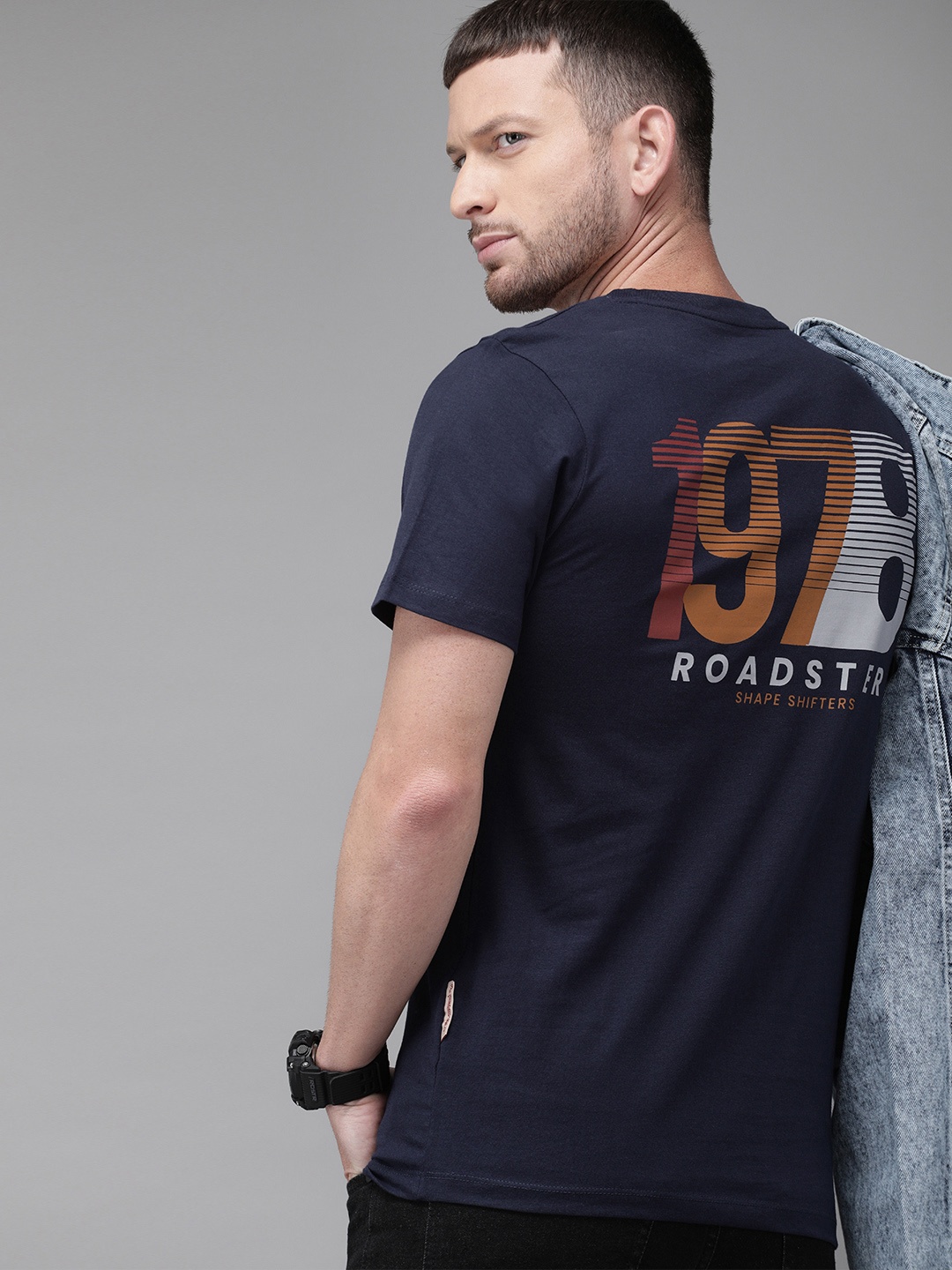 

The Roadster Lifestyle Co Men Navy Blue Printed Round Neck T-shirt