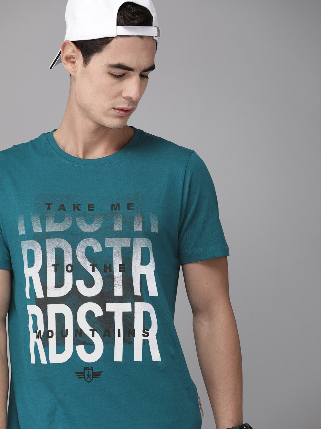 

The Roadster Lifestyle Co Men Teal Blue Printed Round Neck Pure Cotton T-shirt