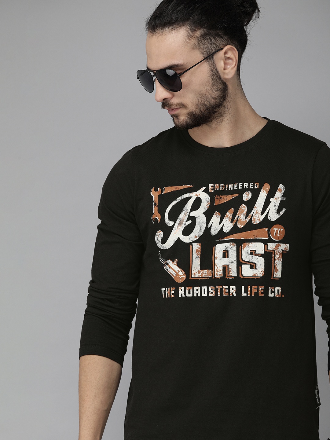 

The Roadster Lifestyle Co Men Black Printed Round Neck T-shirt