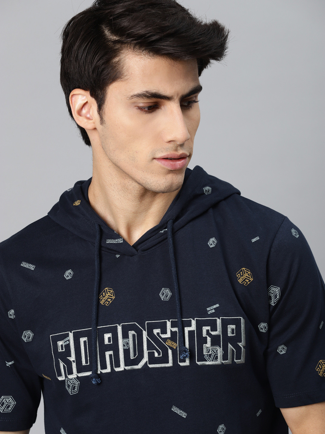 

The Roadster Lifestyle Co Men Navy Blue & White Hooded Pure Cotton Printed T-shirt