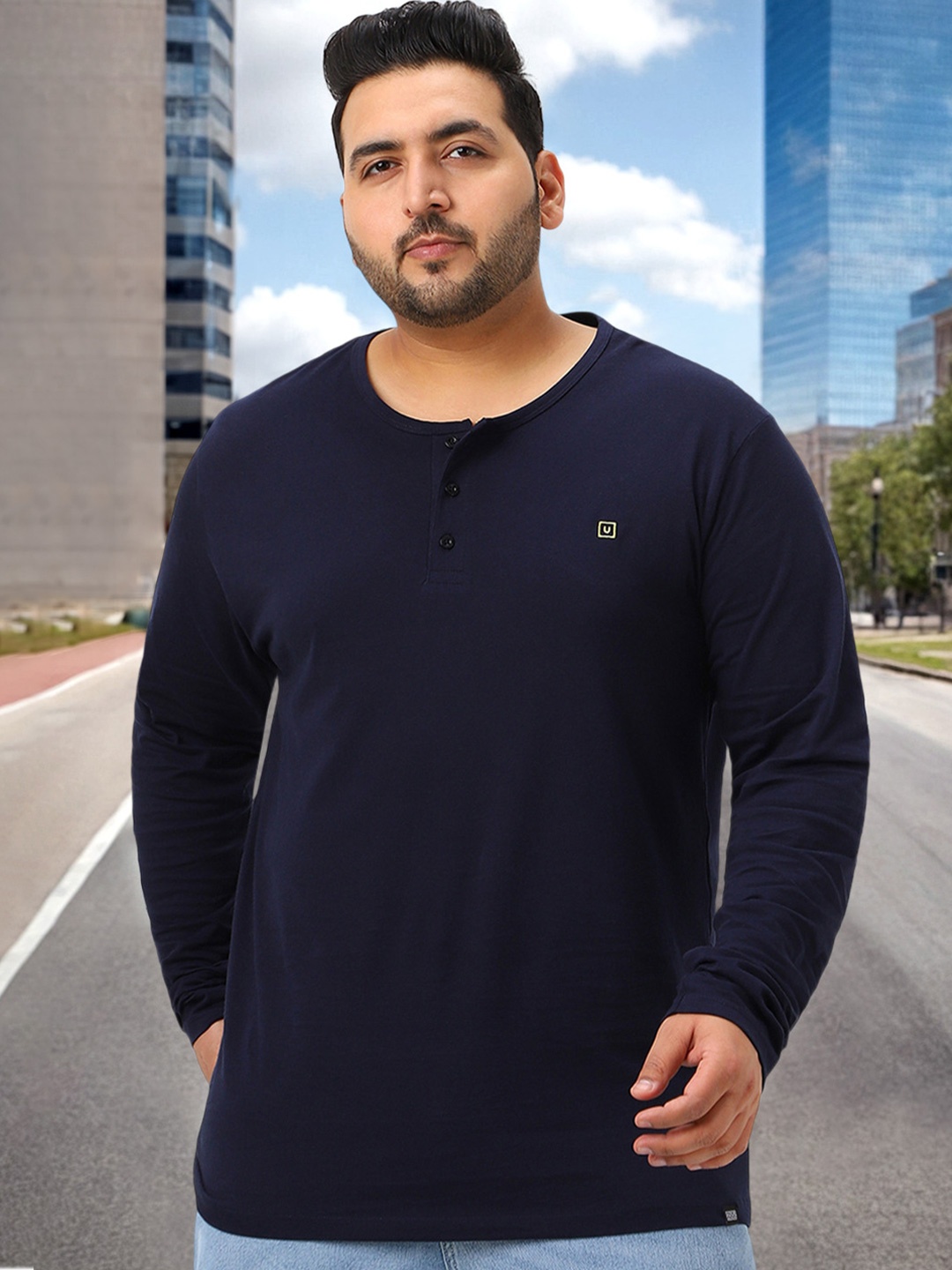 

Urbano Plus Men Plus Size Navy Blue Solid Henley Neck T-shirt