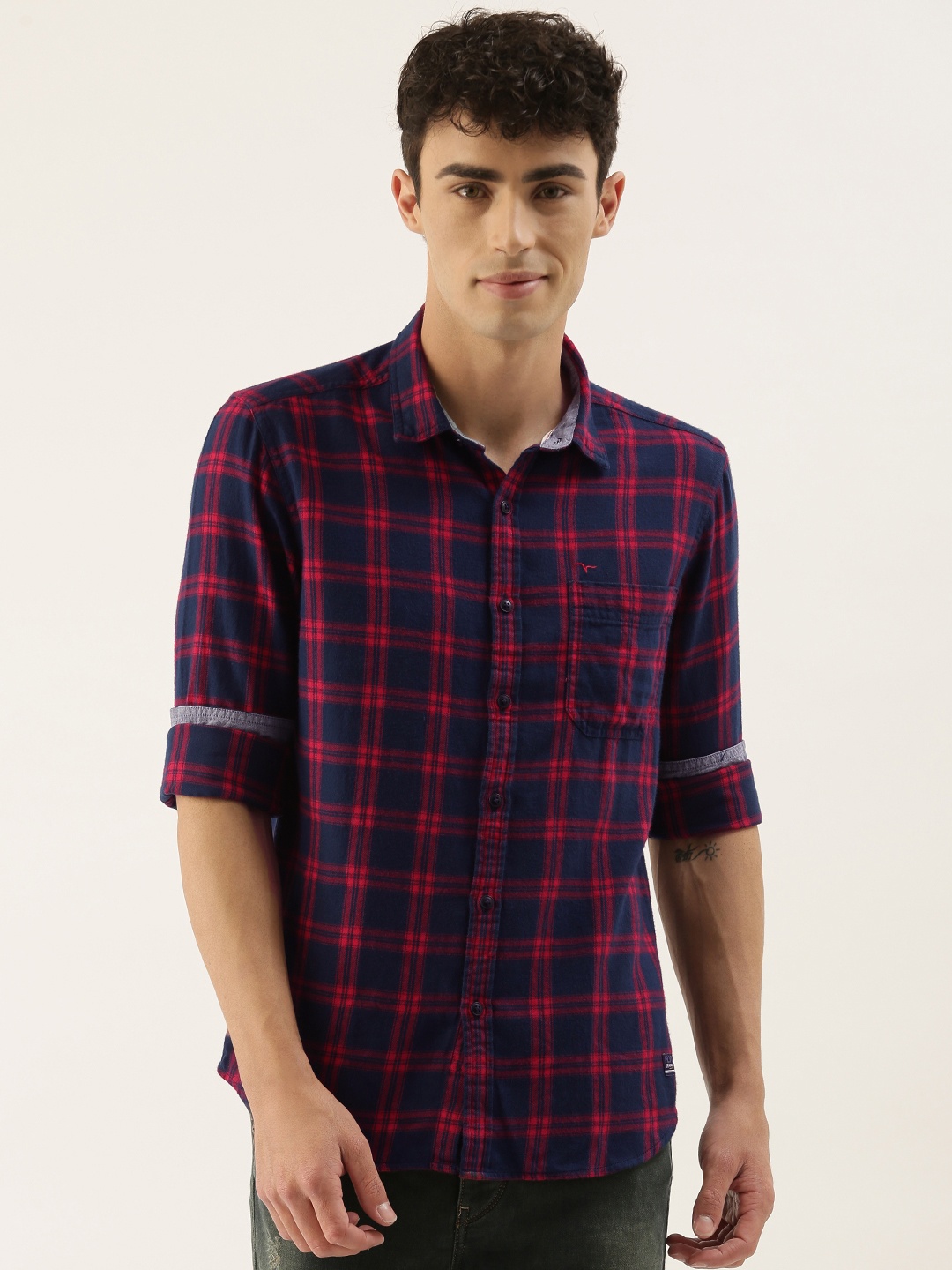

Flying Machine Men Red & Navy Blue Slim Fit Checked Casual Shirt