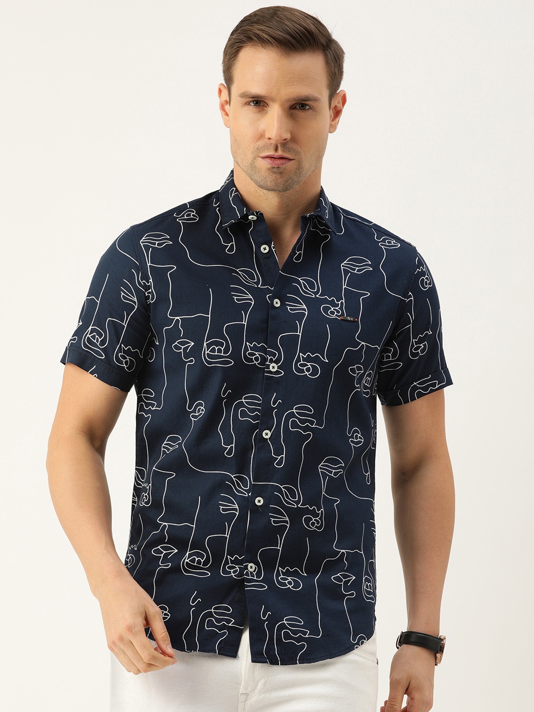 

The Indian Garage Co Men Navy Blue & White Slim Fit Printed Casual Shirt