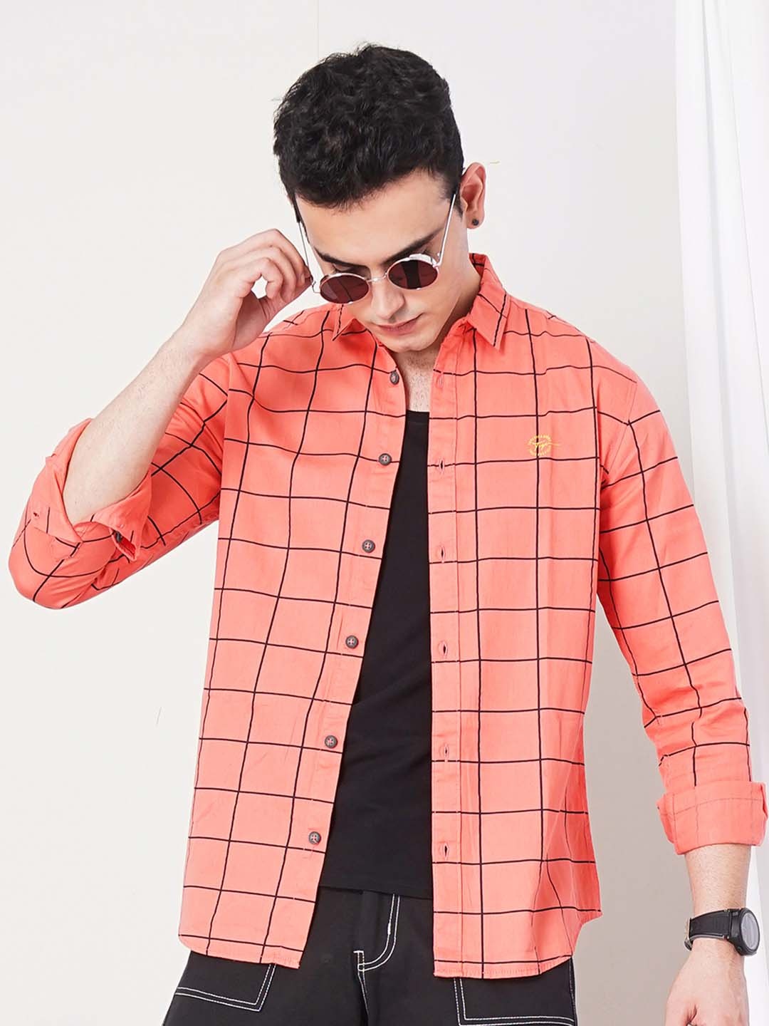 

The Indian Garage Co Men Orange & Black Slim Fit Checked Casual Shirt