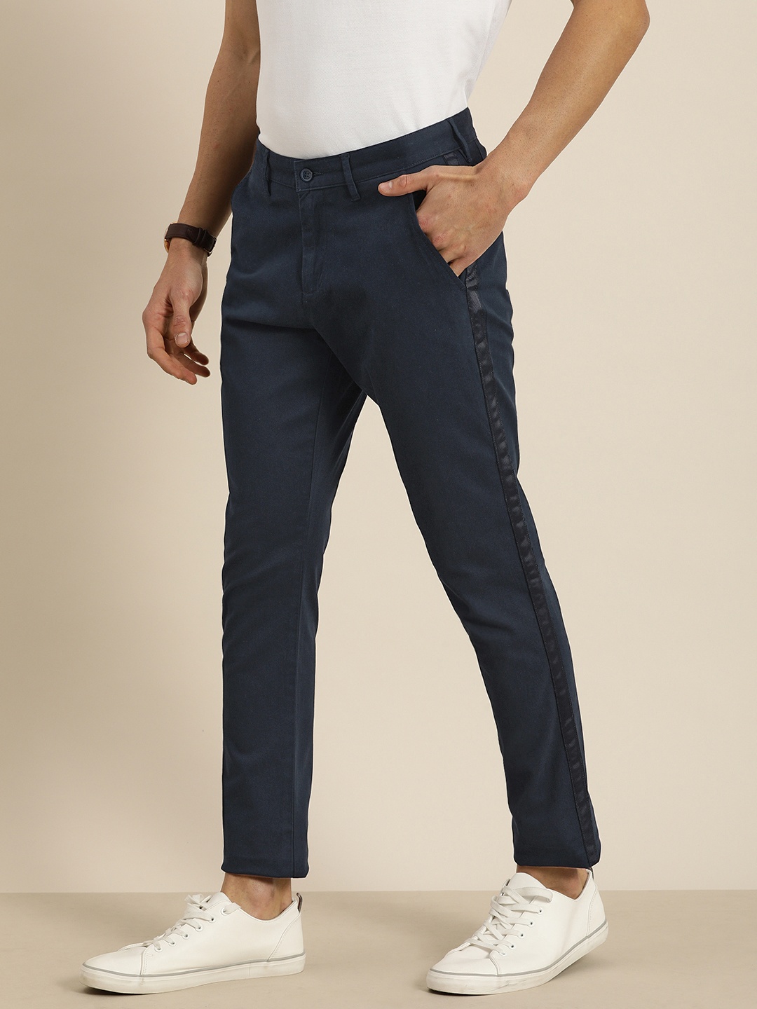 

INVICTUS Men Navy Blue Solid Regular Trousers