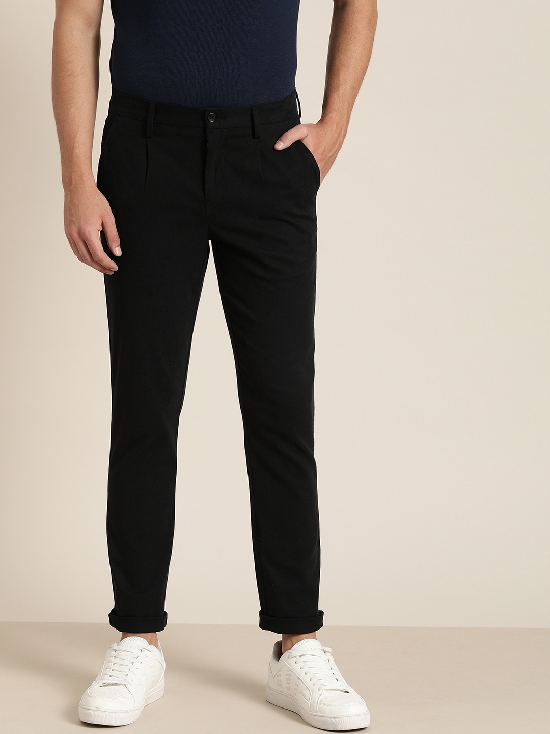 

INVICTUS Men Black Regular Fit Solid Chinos