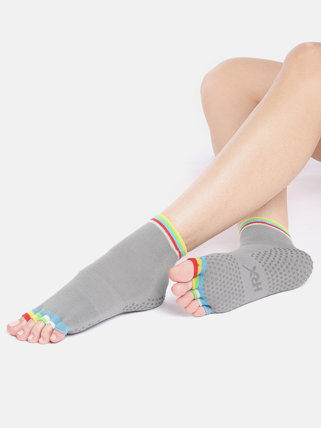 

HRX by Hrithik Roshan Women Grey Melange Solid Above Ankle Length Half-Toe Yoga Socks