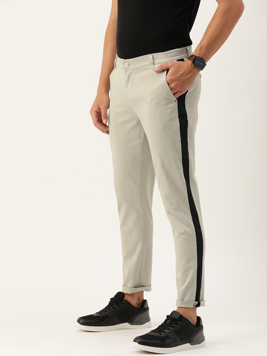 

The Indian Garage Co Men Grey Slim Fit Solid Chinos