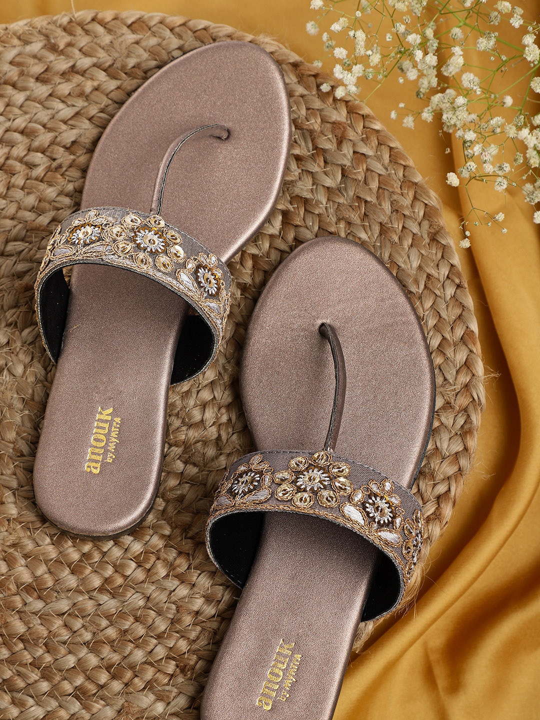 

Anouk Women Gunmetal-Toned & Gold-Toned Embroidered T-Strap Flats, Metallic