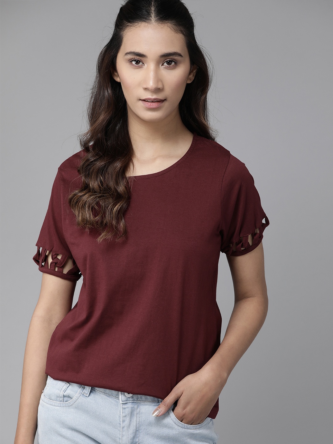 

The Roadster Lifestyle Co Women Maroon Pure Cotton Interlocking Detail Solid Top