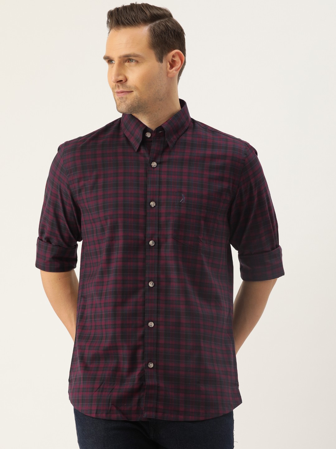 

Burnt Umber Men Red & Navy Blue Comfort Fit Checked Casual Shirt