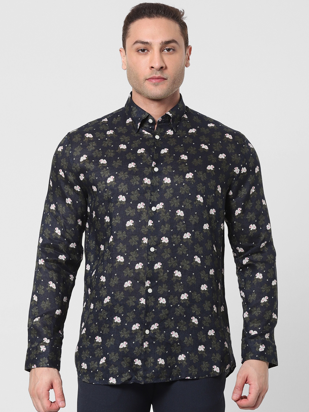 

SELECTED Men Black Floral Printed Casual Linen Shirt