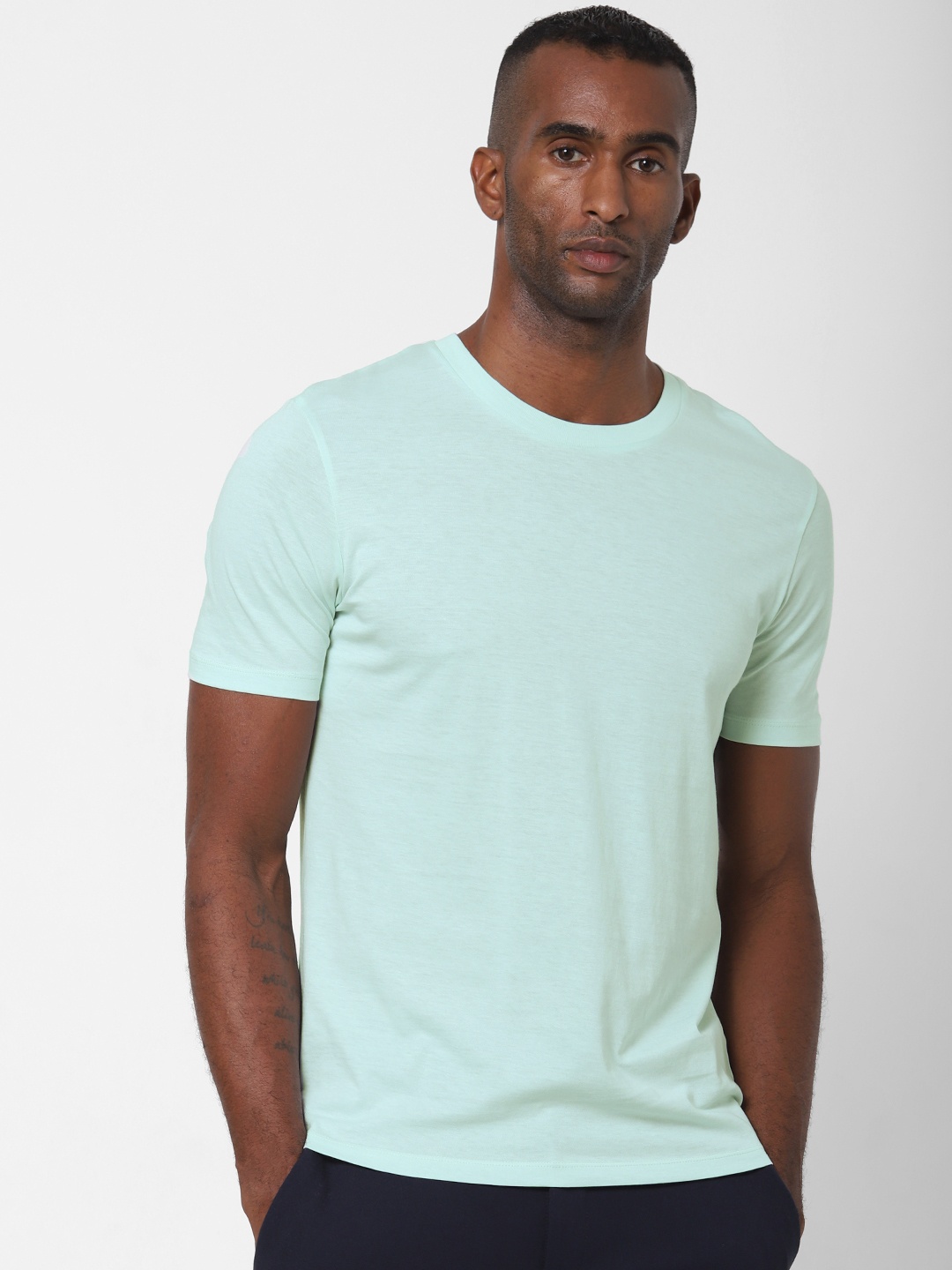 

SELECTED Men Turquoise Blue Solid Round Neck Pure Cotton T-shirt