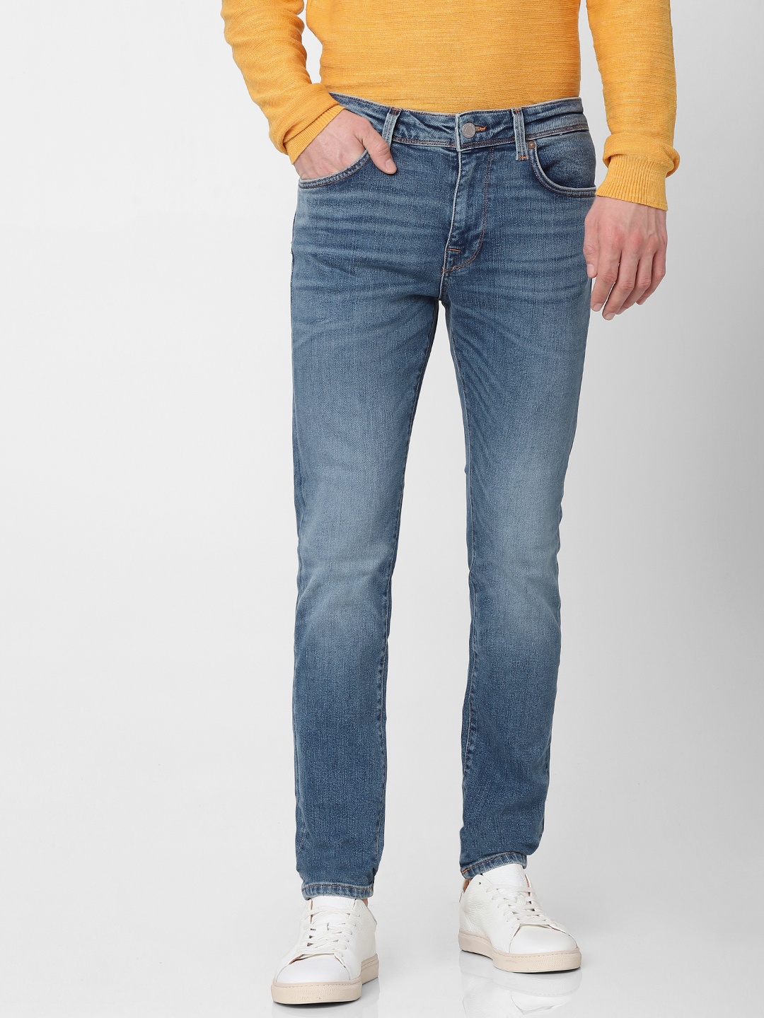 

SELECTED Men Blue Leon Slim Fit Mid-Rise Clean Look Stretchable Jeans
