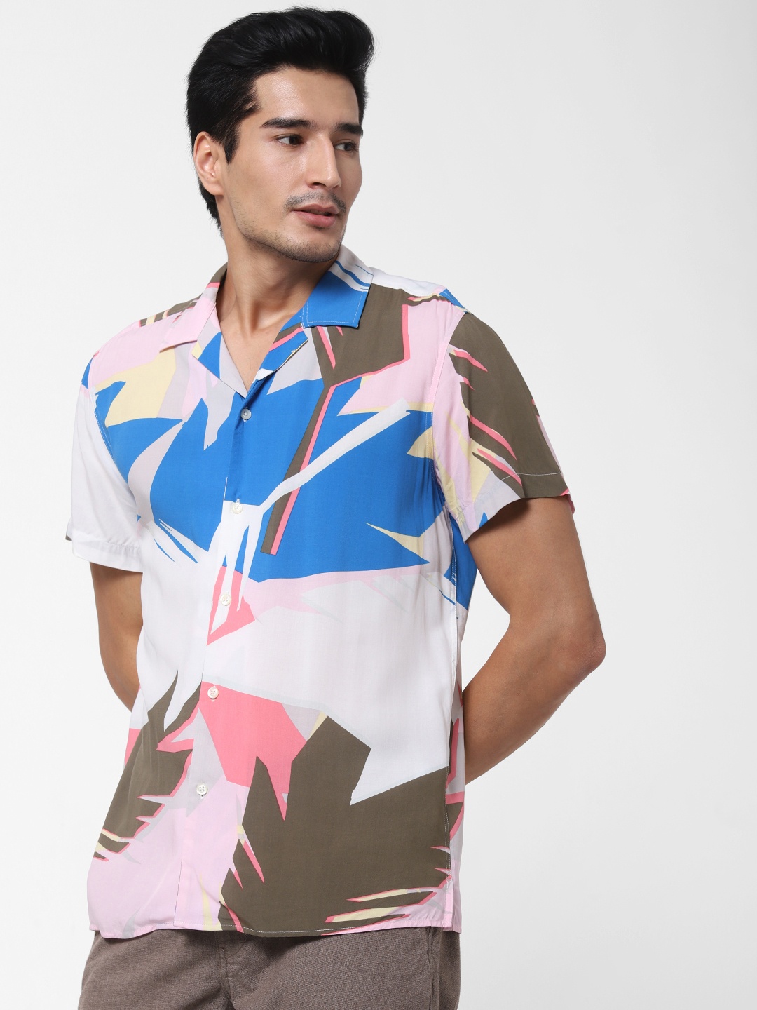 

SELECTED Men White & Blue Regular Fit Printed Casual Shirt