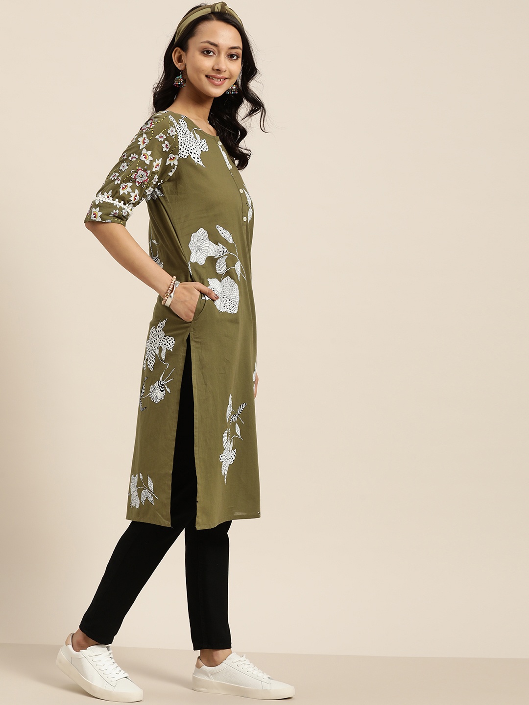 

Sangria Women Olive Green & White Floral Printed Pure Cotton Kurta