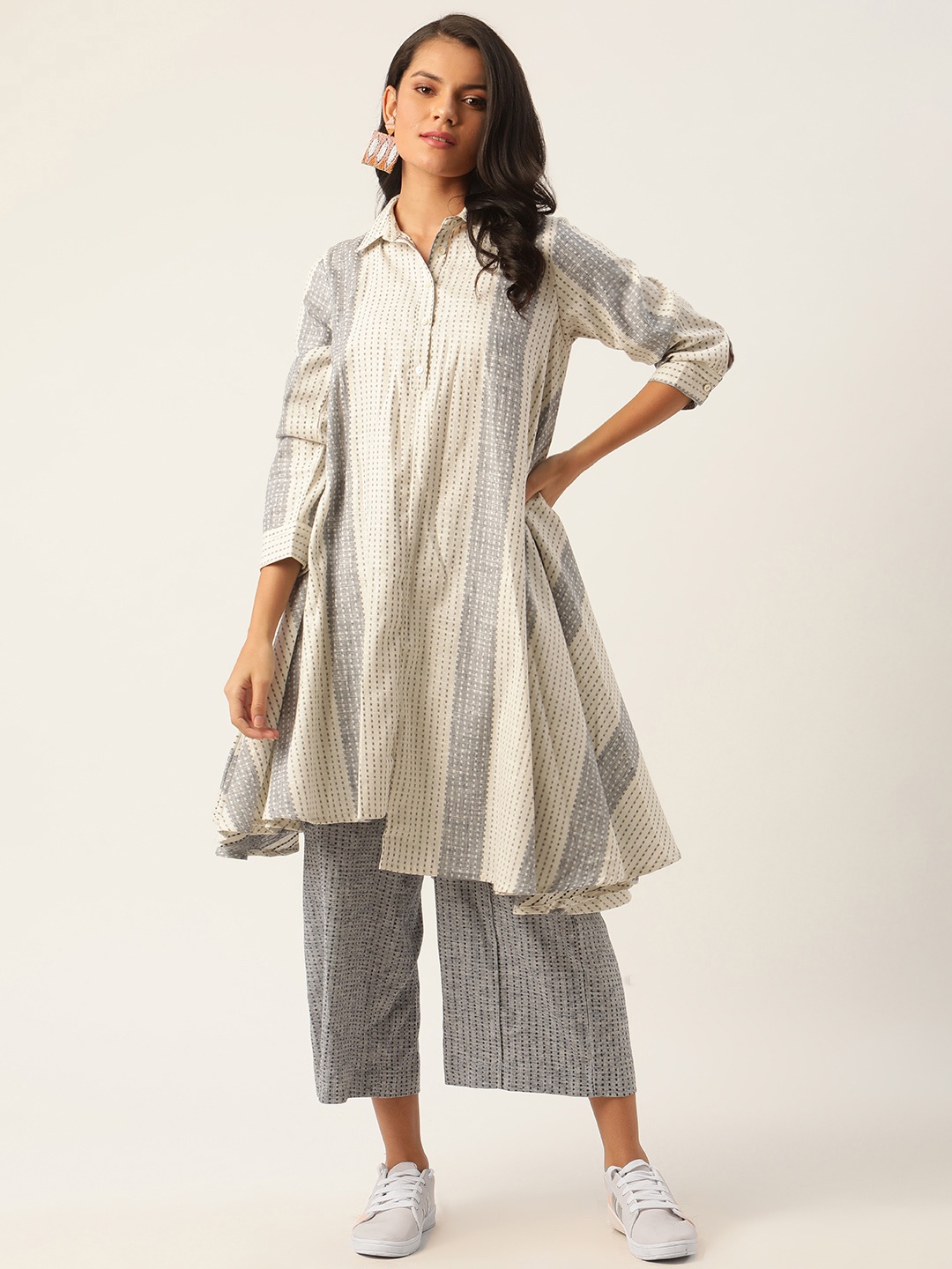 

Sangria Women Cream Coloured & Grey Pure Cotton Striped Kurta with Palazzos