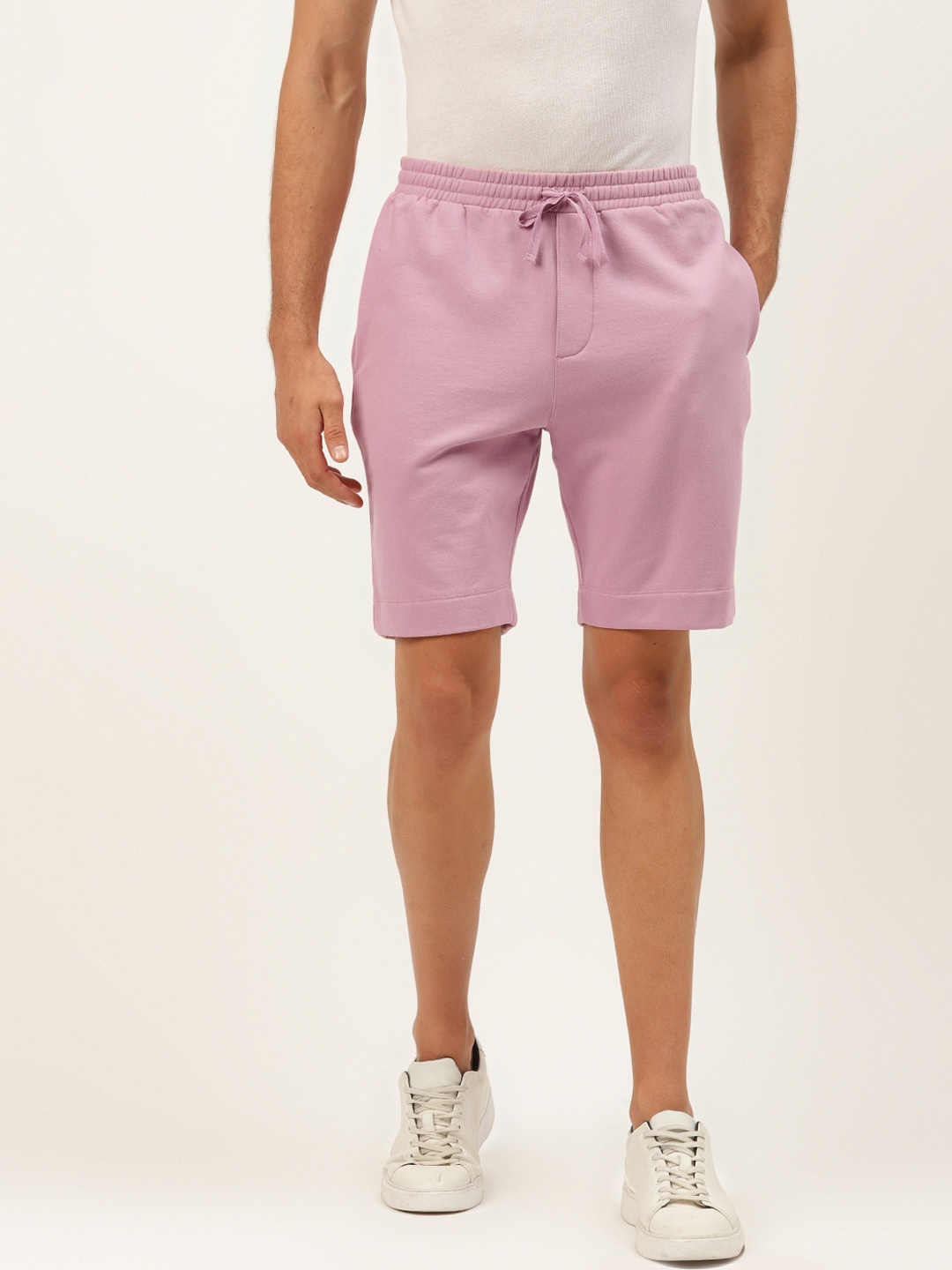 

ether Men Pink Pure Cotton Solid Mid-Rise Regular Shorts
