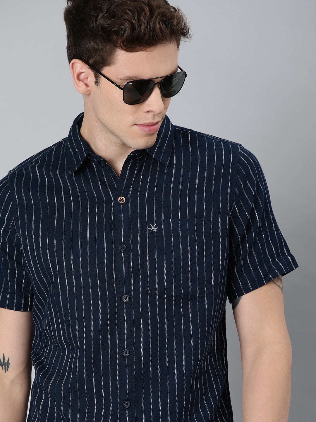 

WROGN Men Navy Blue & White Slim Fit Striped Casual Shirt