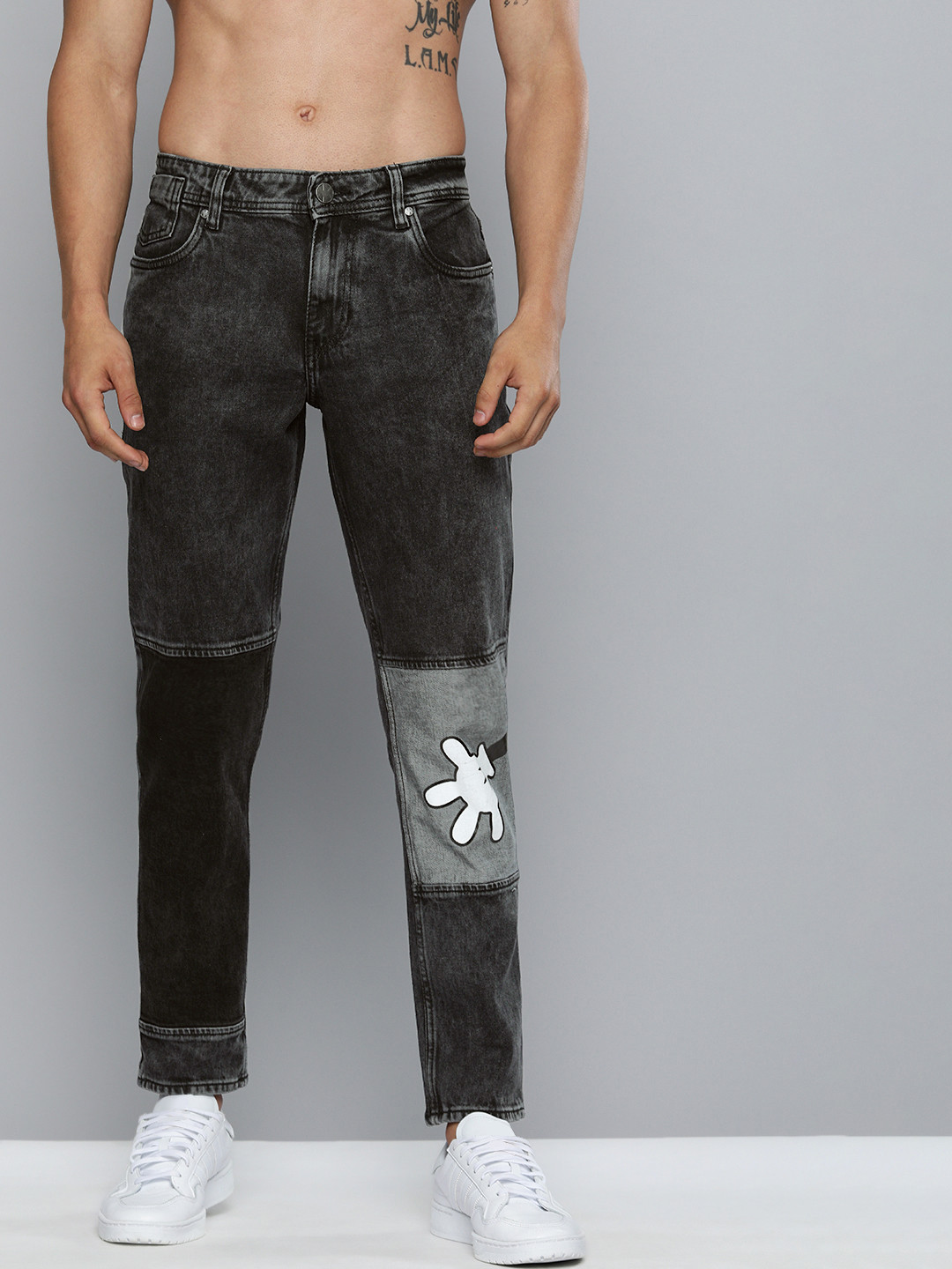 

Kook N Keech Disney Men Grey Regular Fit Printed Mid-Rise Clean Look Jeans