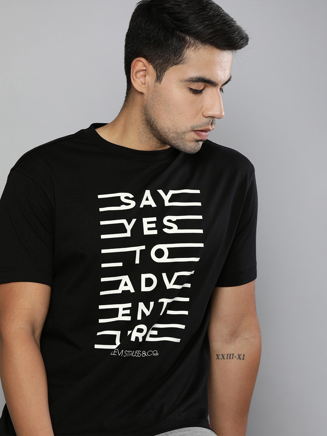 

Levis Men Black Printed Cotton Pure Cotton T-shirt