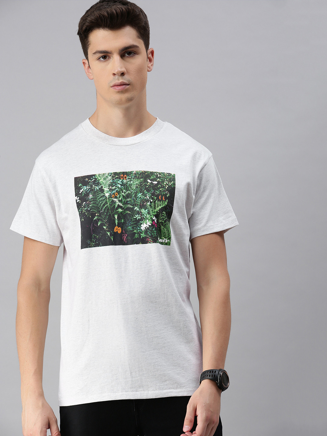 

Levis Men Grey Melange Printed Round Neck Pure Cotton T-shirt