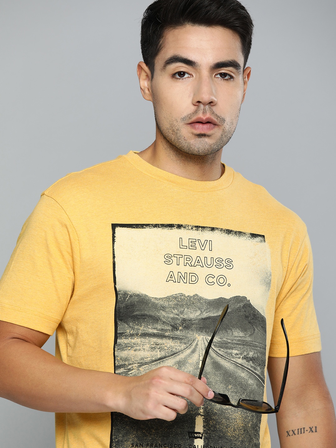 

Levis Men Mustard Yellow Grey Printed Round Neck Pure Cotton T-shirt