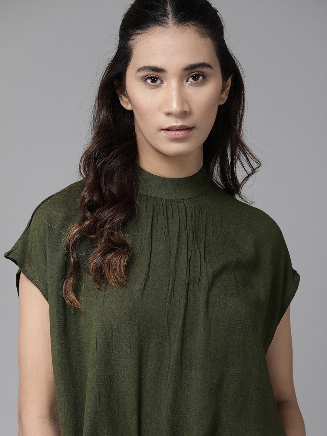 

The Roadster Lifestyle Co Women Olive Green Solid Boxy Top