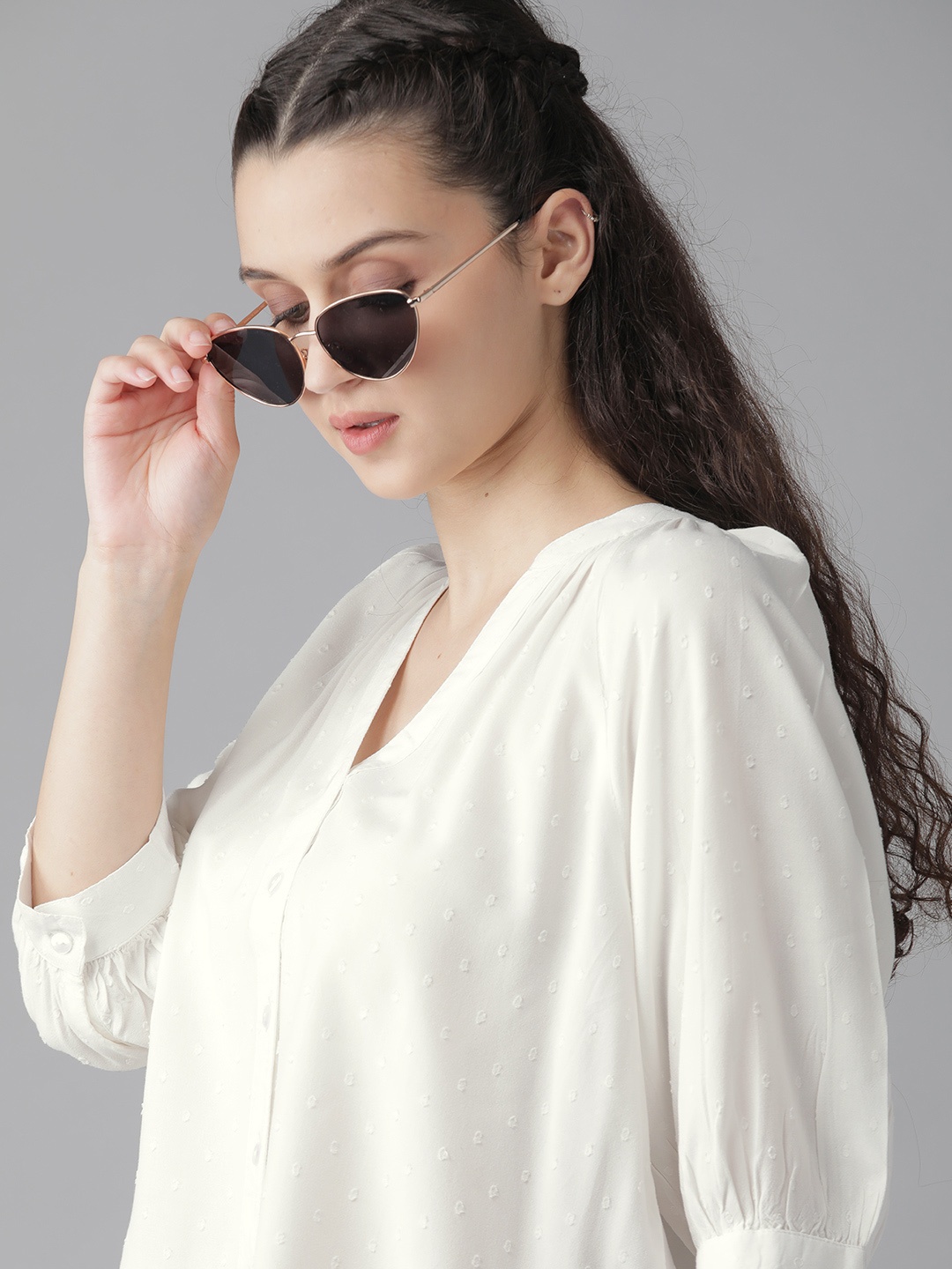 

The Roadster Lifestyle Co Off-White Dobby Weave Mandarin Collar Puff Sleeves Shirt Style Top
