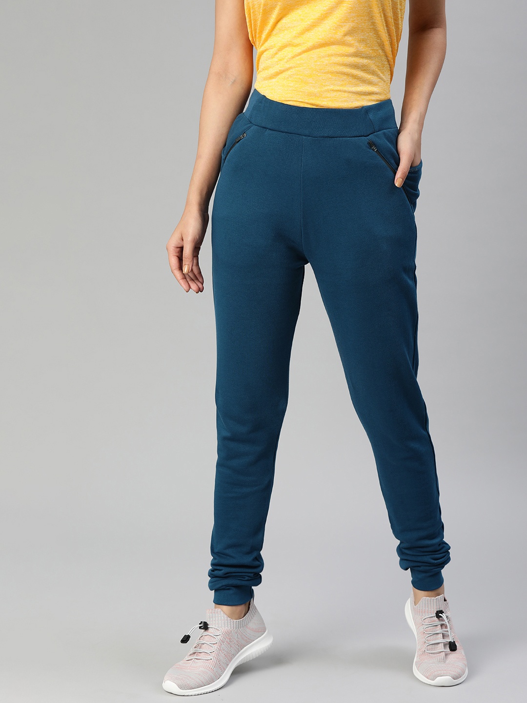 

Kosha Women Teal Blue Solid Slim Fit Jogger