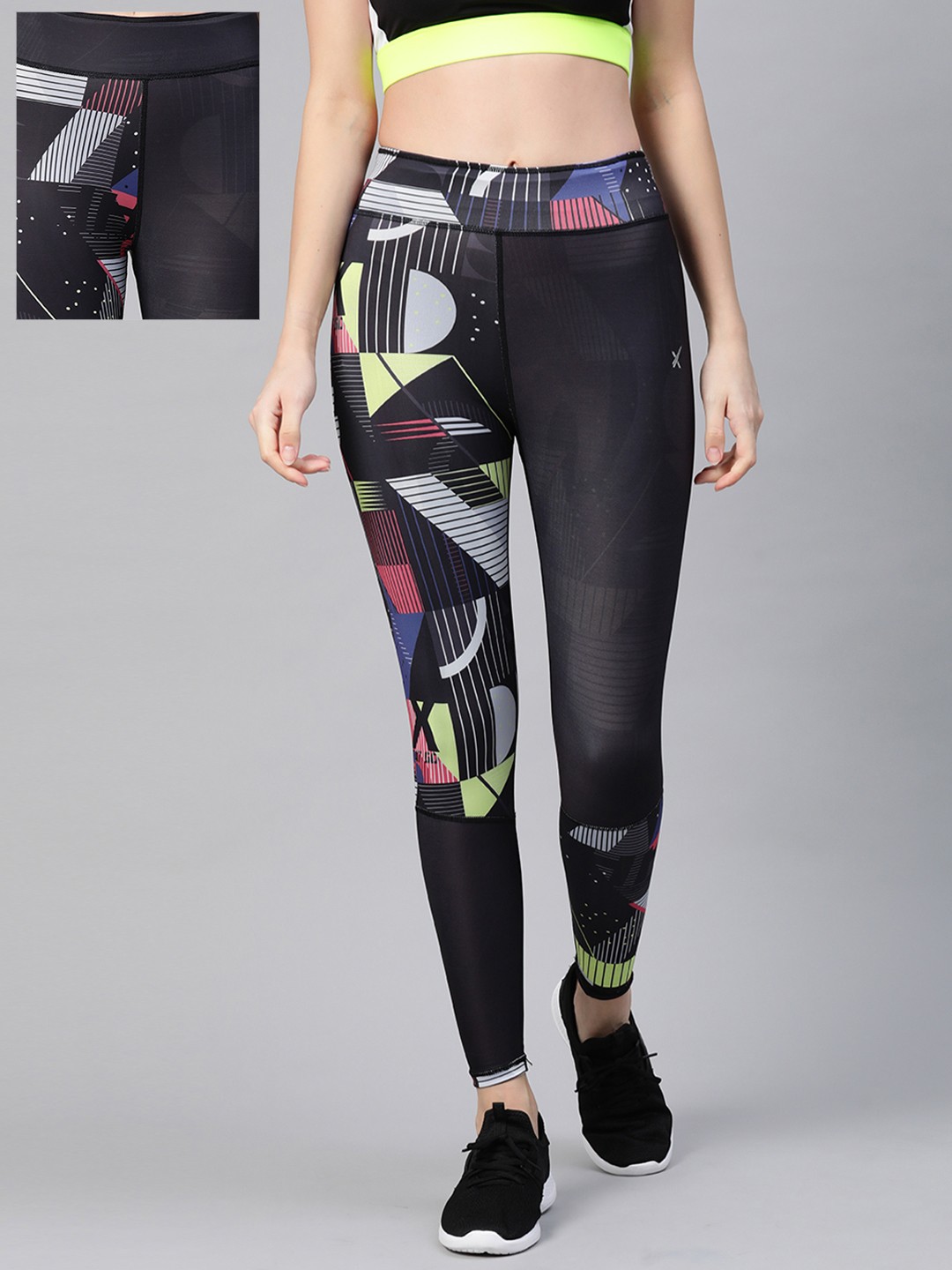 

HRX By Hrithik Roshan Women Jet Black Reversible Rapid-Dry Antimicrobial Training Tights